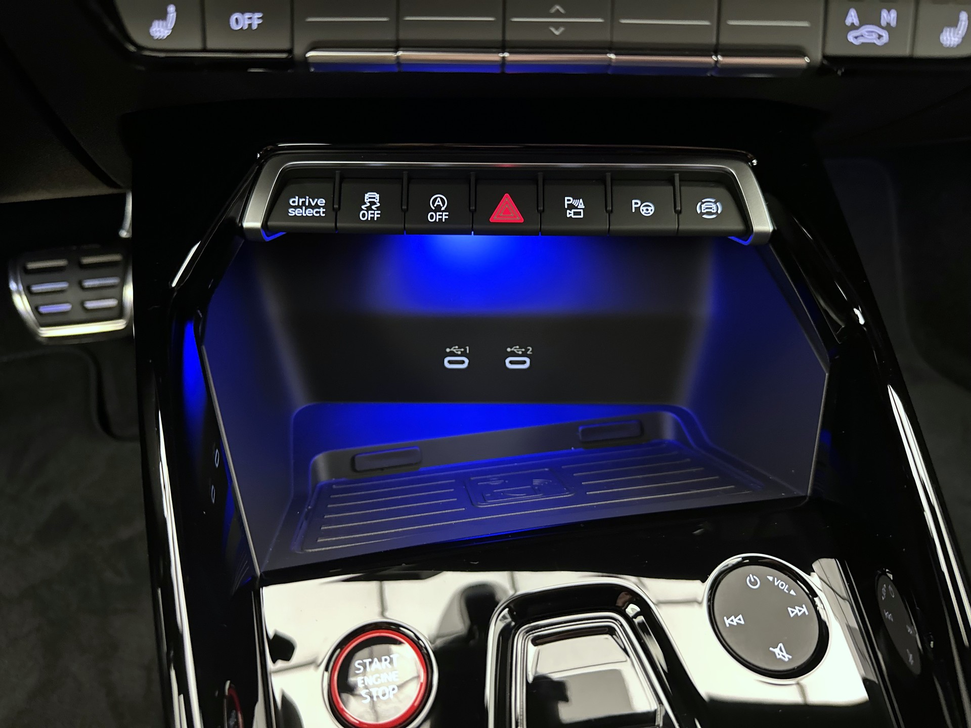 AUDI RS3 Sportback 2.5 TSI quattro S-tronic-image-14