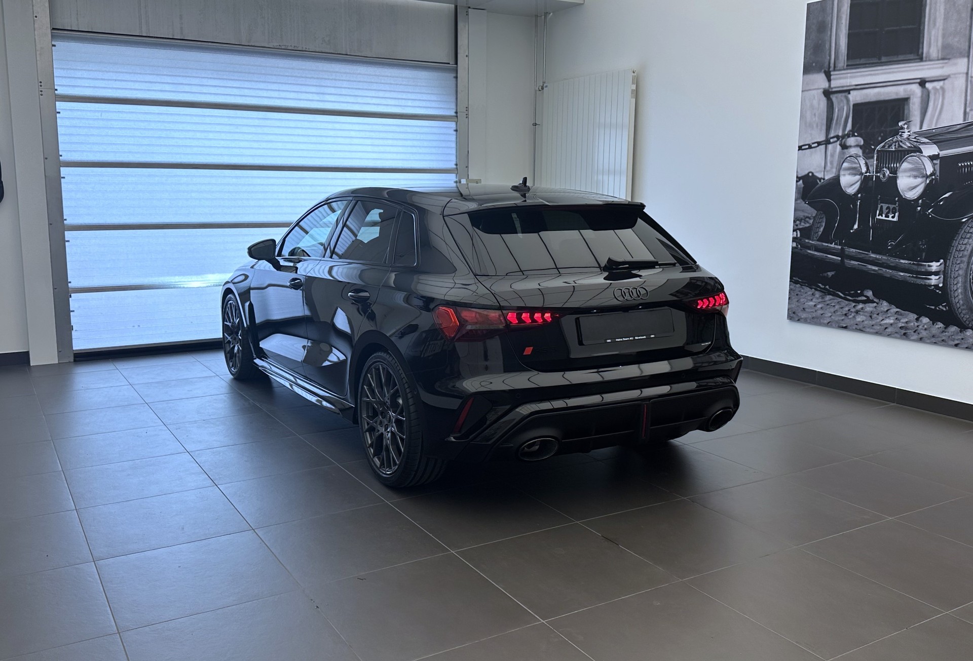 AUDI RS3 Sportback 2.5 TSI quattro S-tronic-image-26