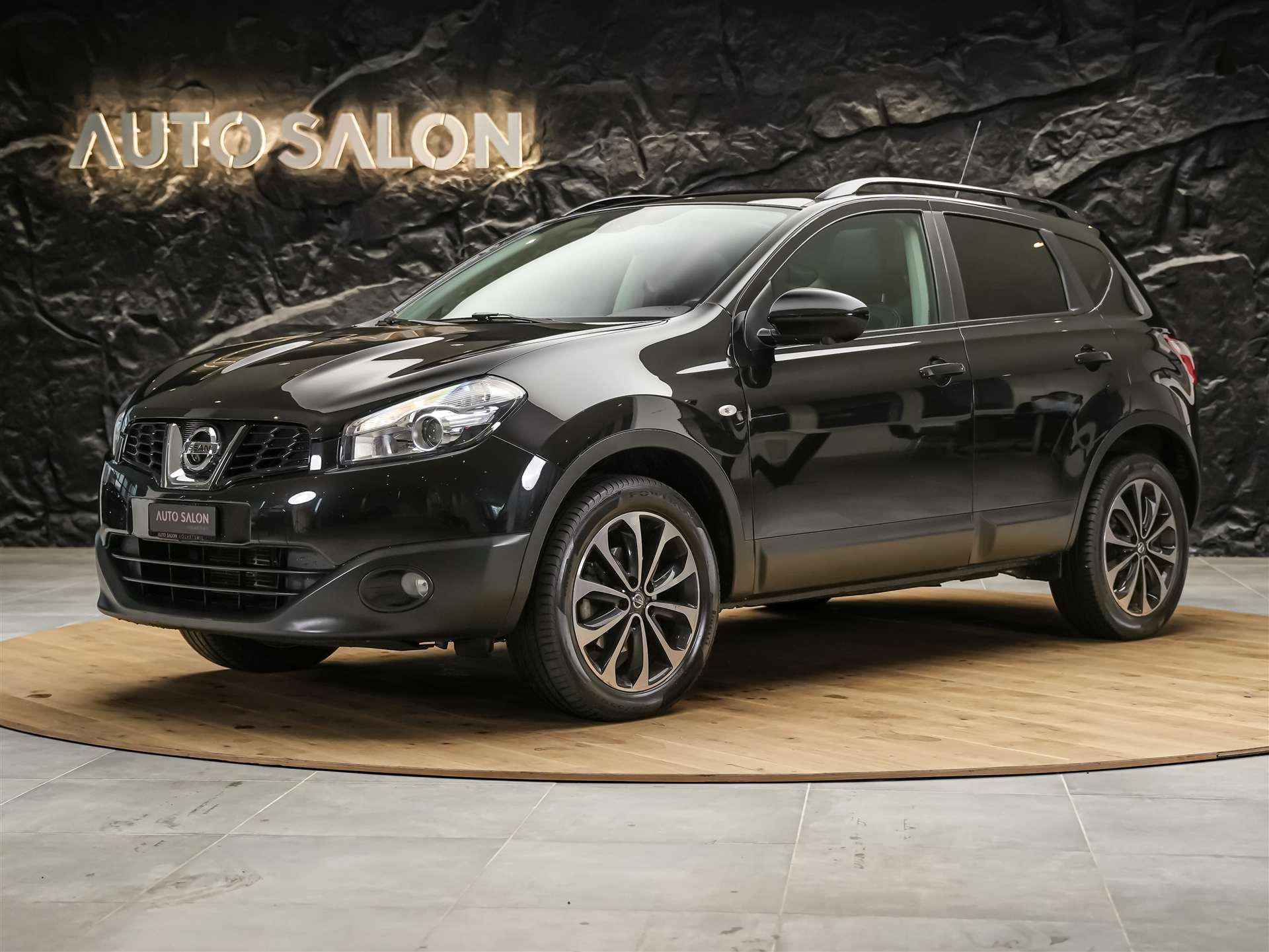 NISSAN Qashqai 2.0 16V 360 4x4 *Panorama*Leder/Alcantara*360° Kamera*-image-1