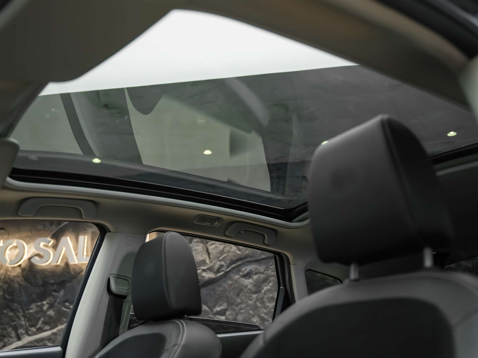 NISSAN Qashqai 2.0 16V 360 4x4 *Panorama*Leder/Alcantara*360° Kamera*-image-11