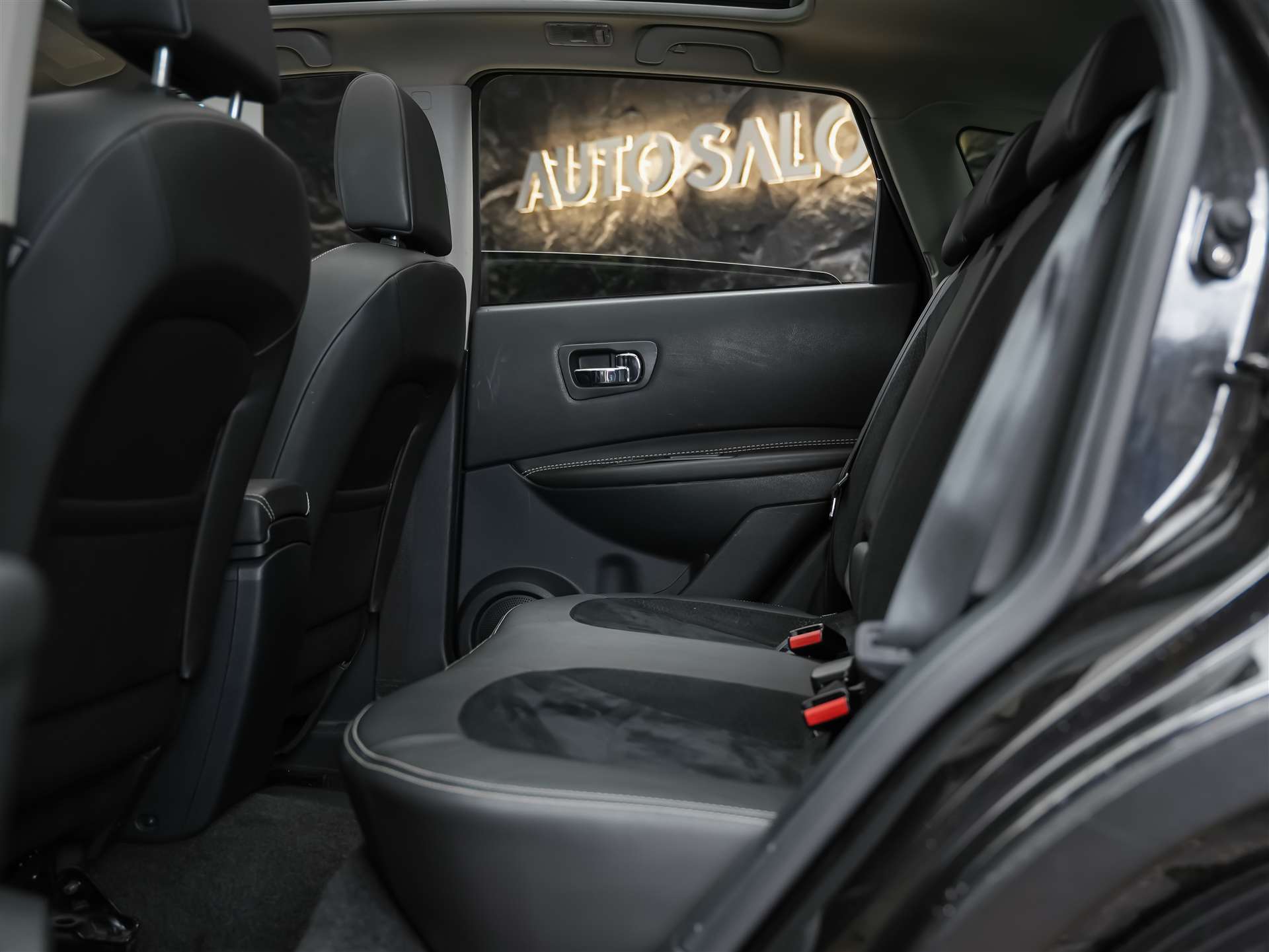 NISSAN Qashqai 2.0 16V 360 4x4 *Panorama*Leder/Alcantara*360° Kamera*-image-13