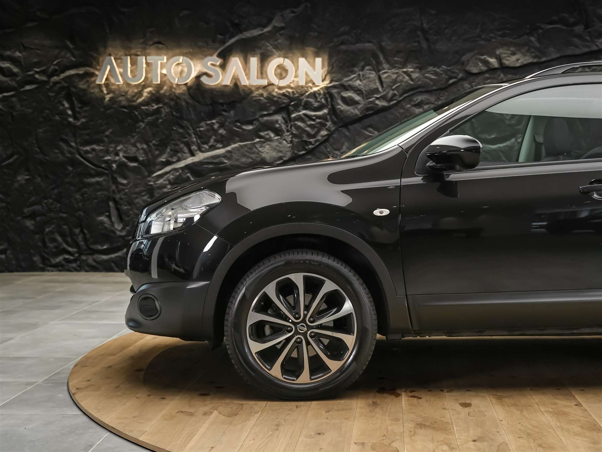 NISSAN Qashqai 2.0 16V 360 4x4 *Panorama*Leder/Alcantara*360° Kamera*-image-16