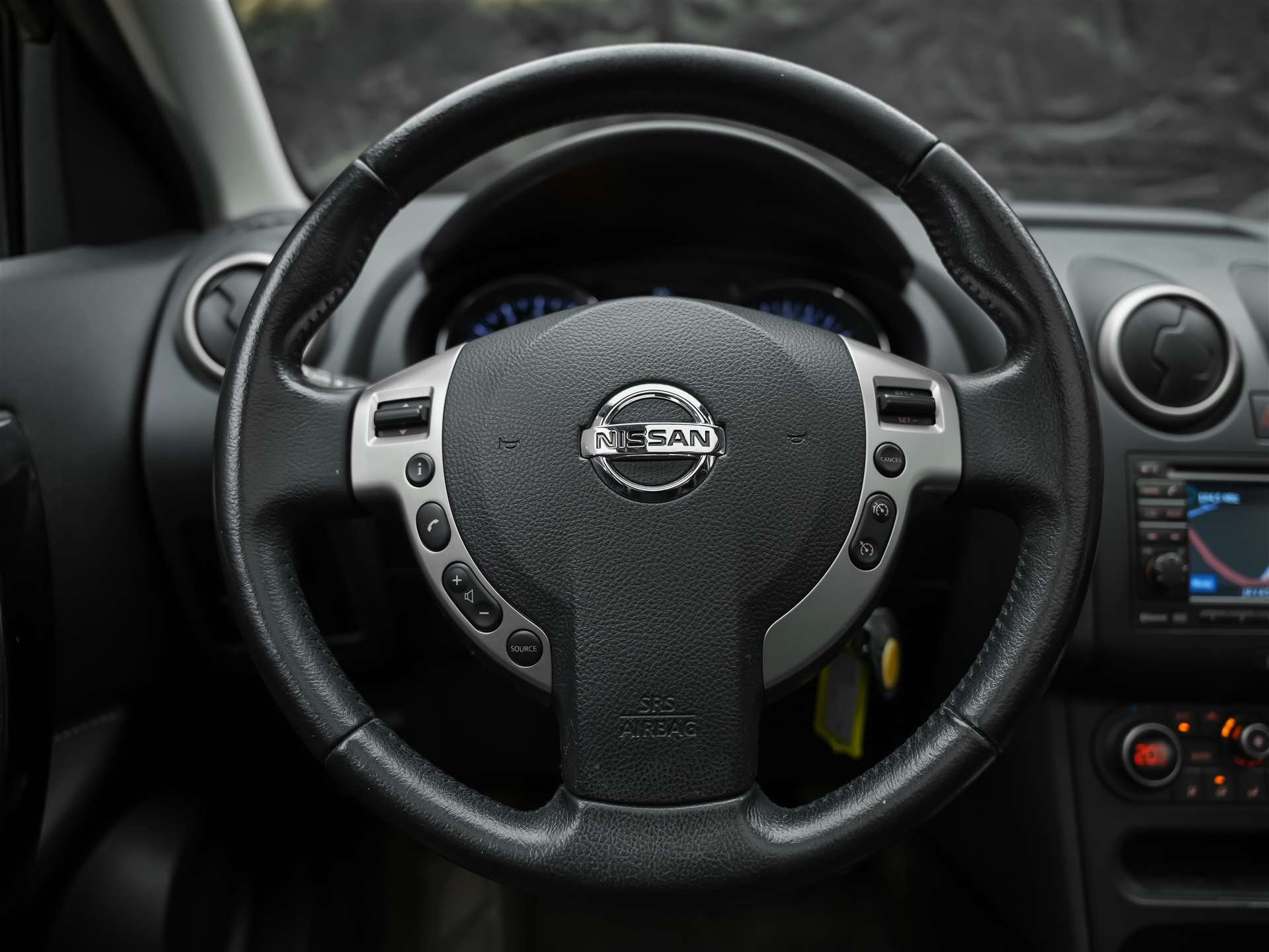 NISSAN Qashqai 2.0 16V 360 4x4 *Panorama*Leder/Alcantara*360° Kamera*-image-20