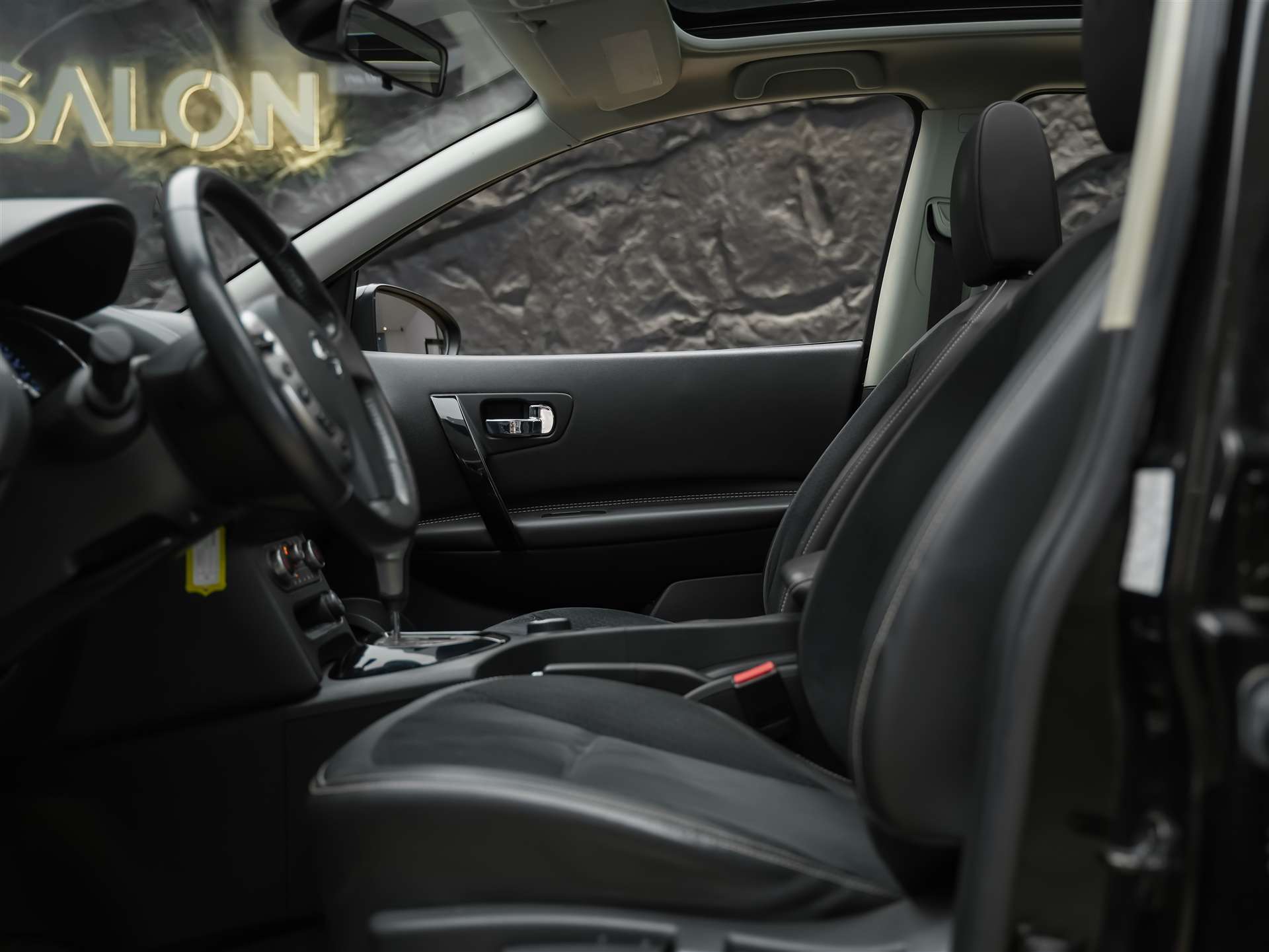 NISSAN Qashqai 2.0 16V 360 4x4 *Panorama*Leder/Alcantara*360° Kamera*-image-9