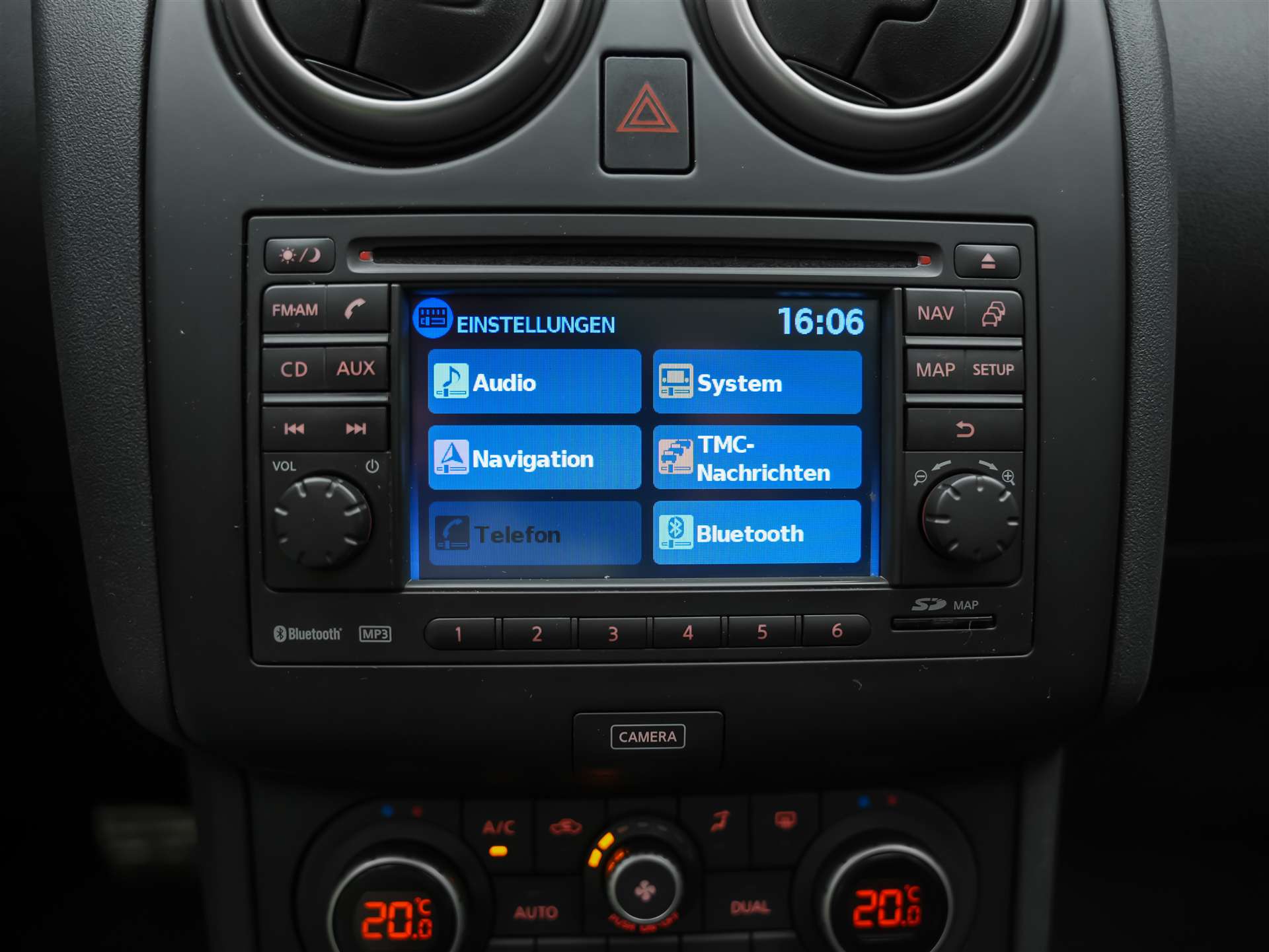 NISSAN Qashqai 2.0 16V 360 4x4 *Panorama*Leder/Alcantara*360° Kamera*-image-27