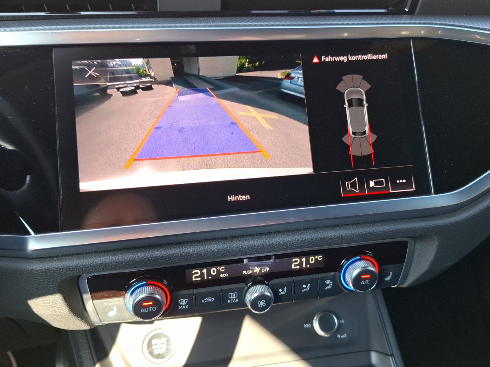 AUDI Q3 Sportback 35 TFSI Attraction S-tronic-image-14