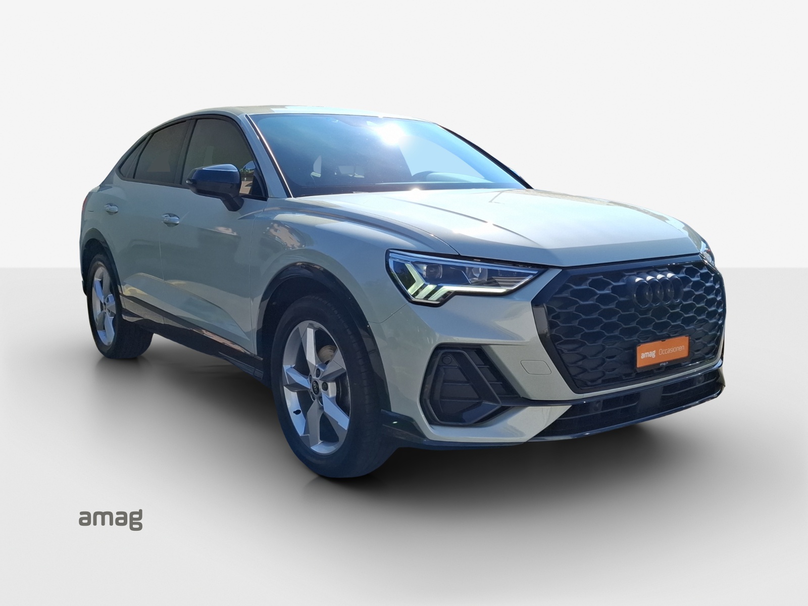 AUDI Q3 Sportback 35 TFSI Attraction S-tronic-image-5