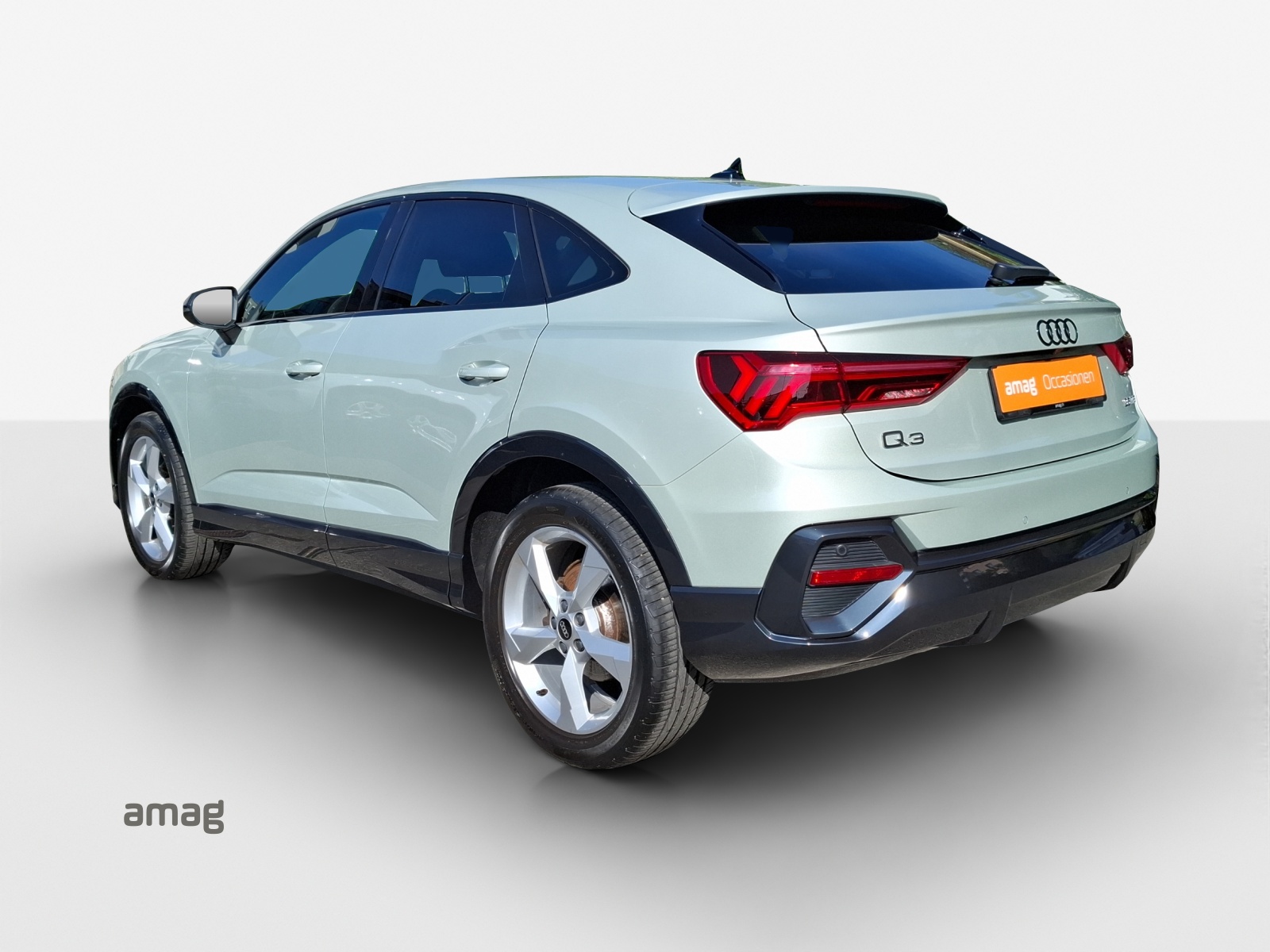 AUDI Q3 Sportback 35 TFSI Attraction S-tronic-image-2
