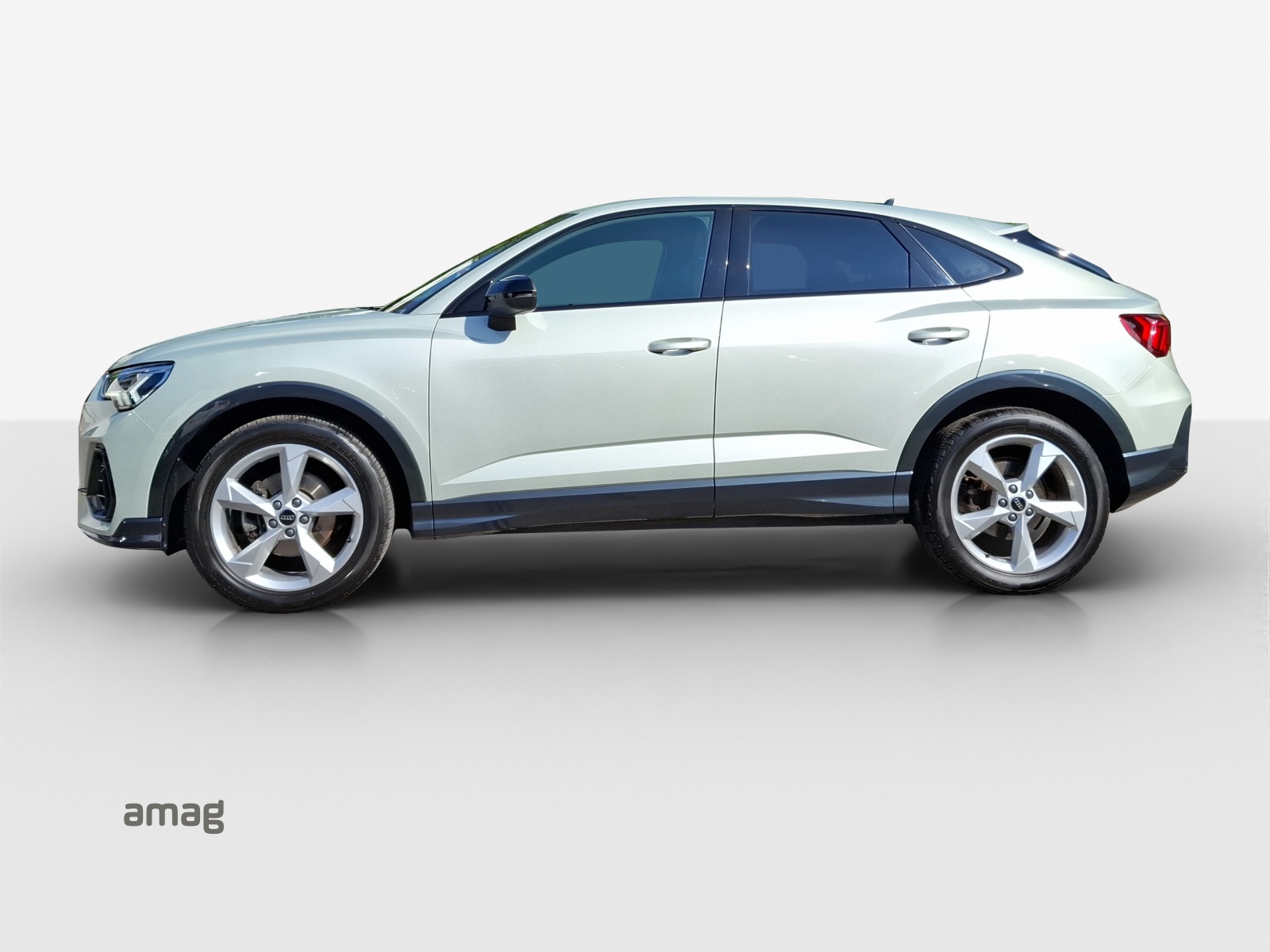 AUDI Q3 Sportback 35 TFSI Attraction S-tronic-image-1
