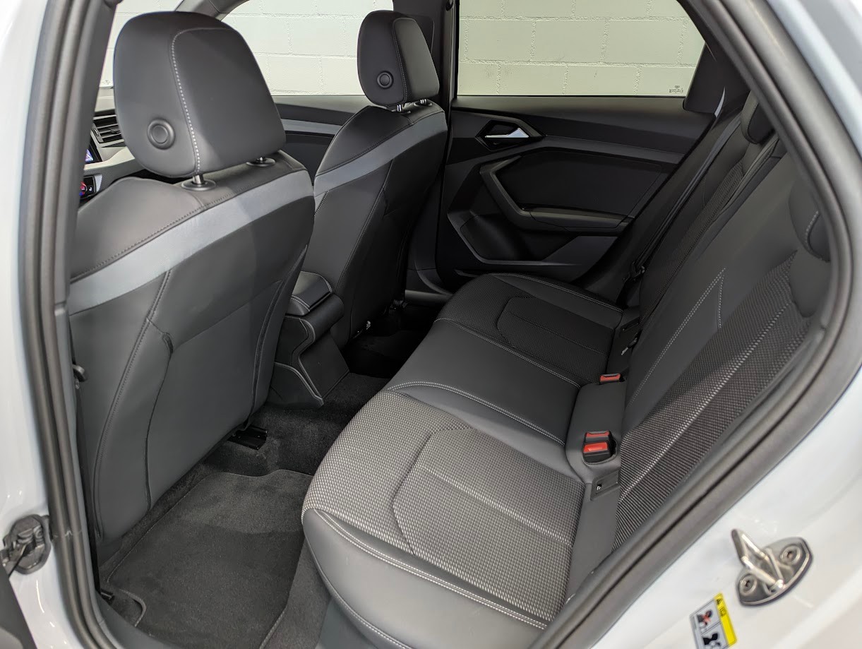 AUDI A1 Sportback 1.5 35 TFSI S Line S-Tronic*5J GAR 2xS-LINE TEILLEDER-SPORTSITZE SITZHEIZUNG KLIMA UVM*-image-28