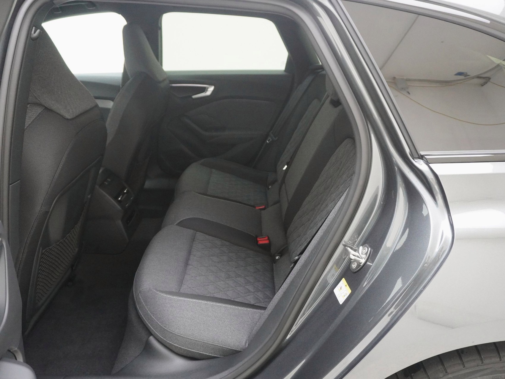 AUDI A5 Avant 2.0 40 TFSi S line quattro S-Tronic-image-14