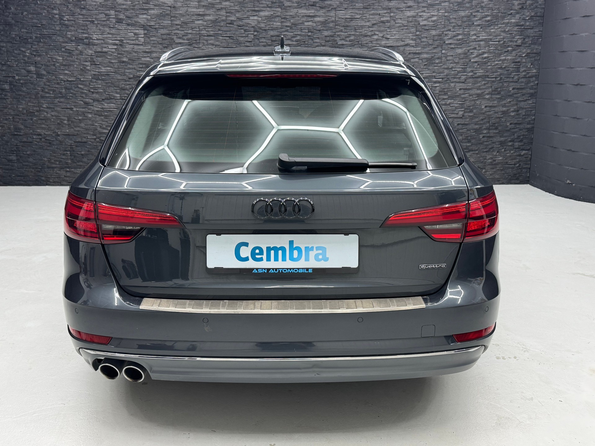 AUDI A4 Avant 2.0 TDI Sport quattro S-tronic-image-4