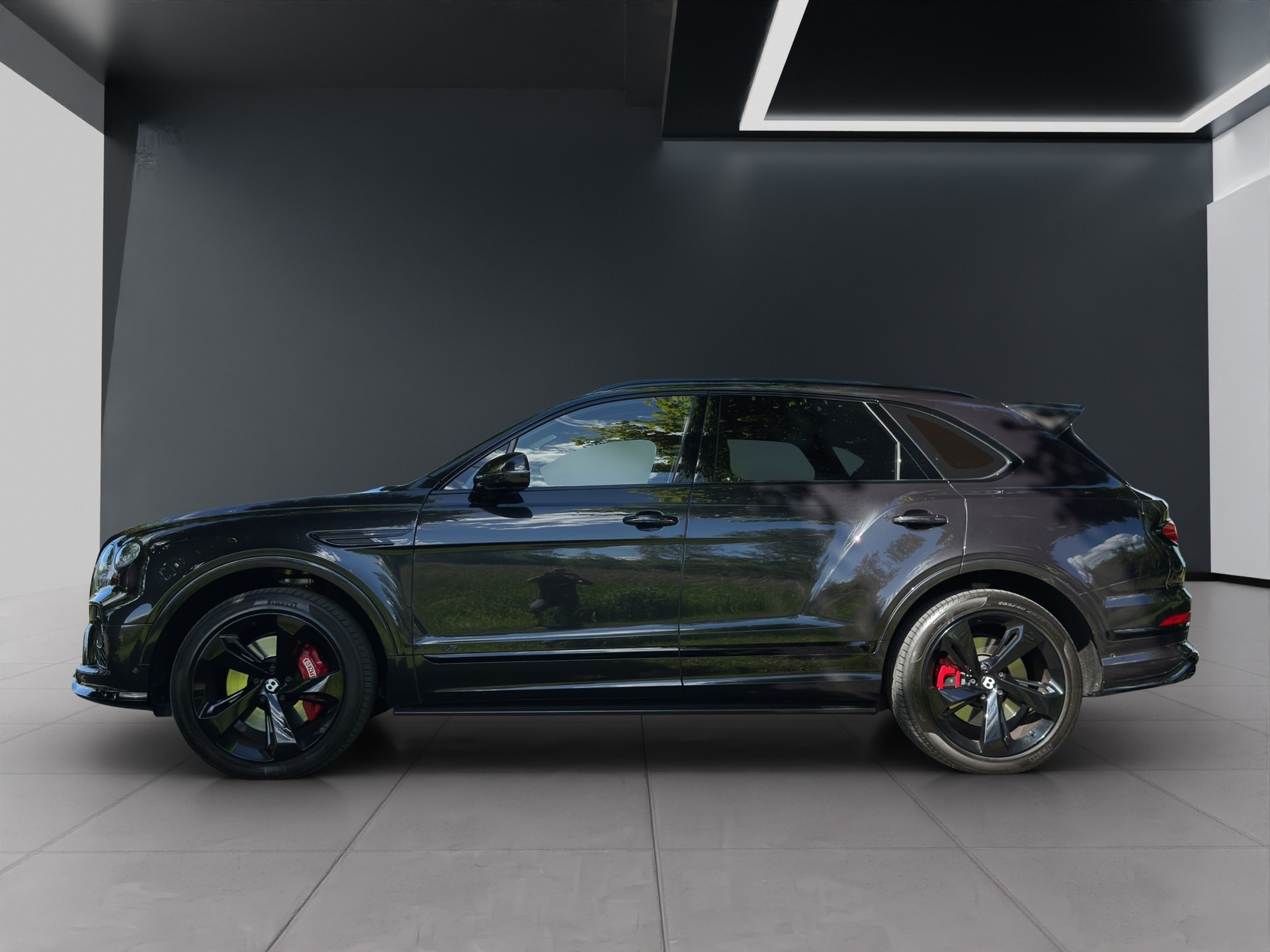 BENTLEY Bentayga V8-image-6