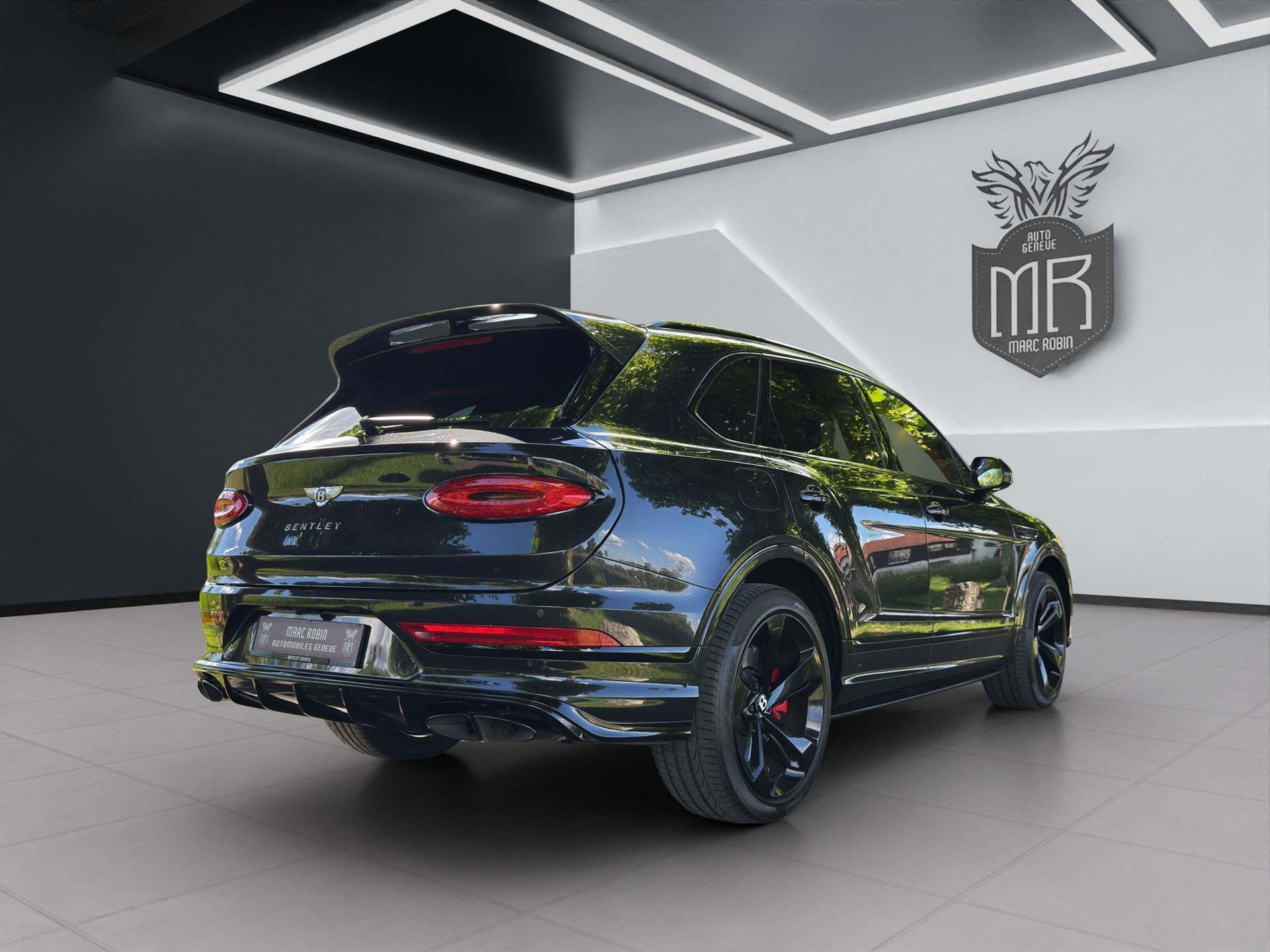 BENTLEY Bentayga V8-showroom-element-3