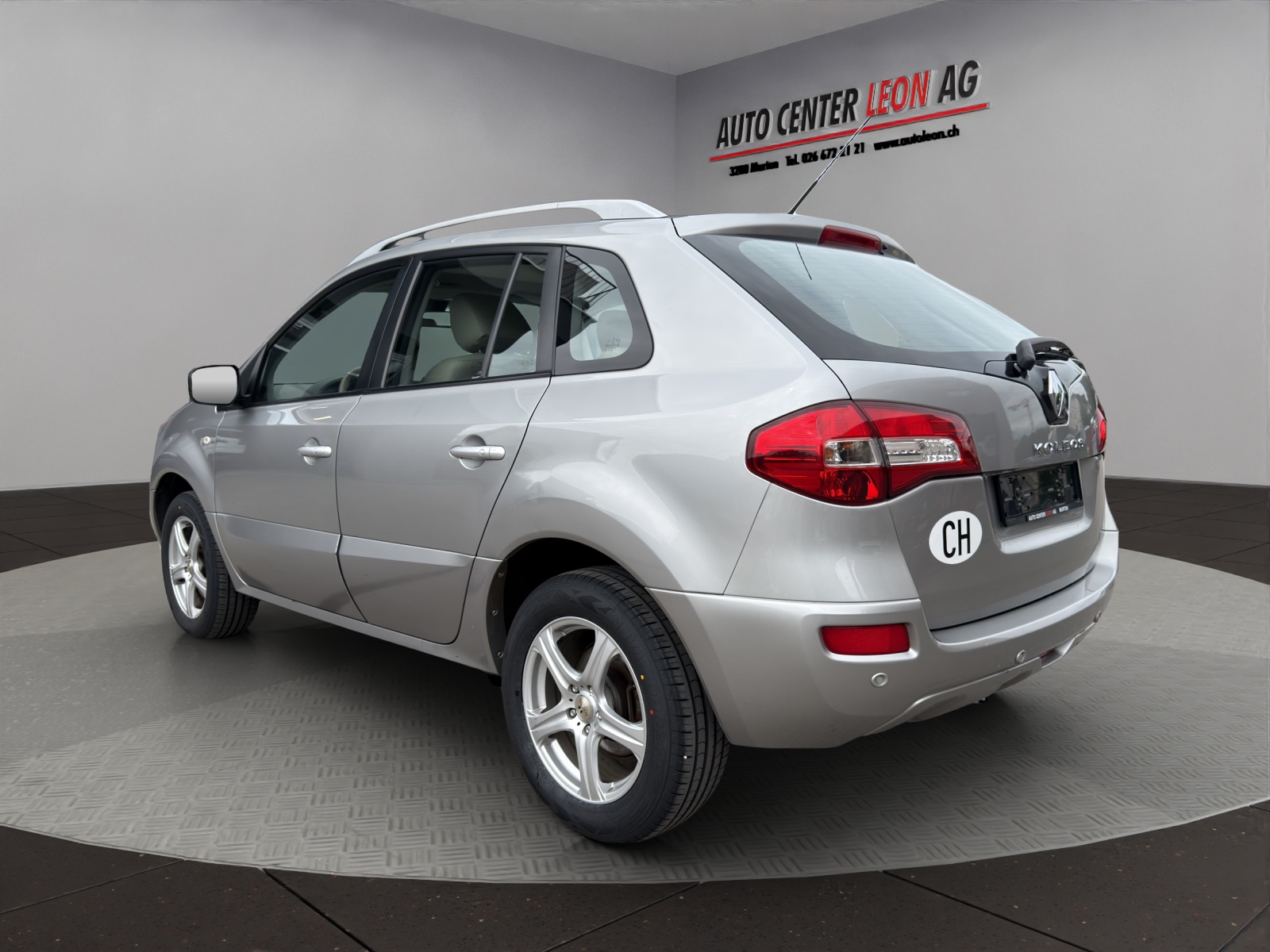 RENAULT Koleos 2.5 Dynamique Luxe 4x4-showroom-element-3
