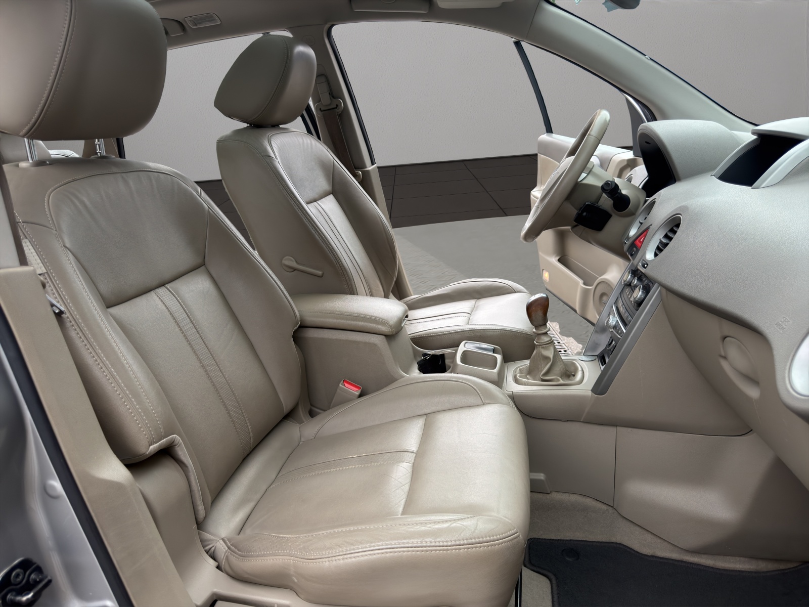 RENAULT Koleos 2.5 Dynamique Luxe 4x4-image-16