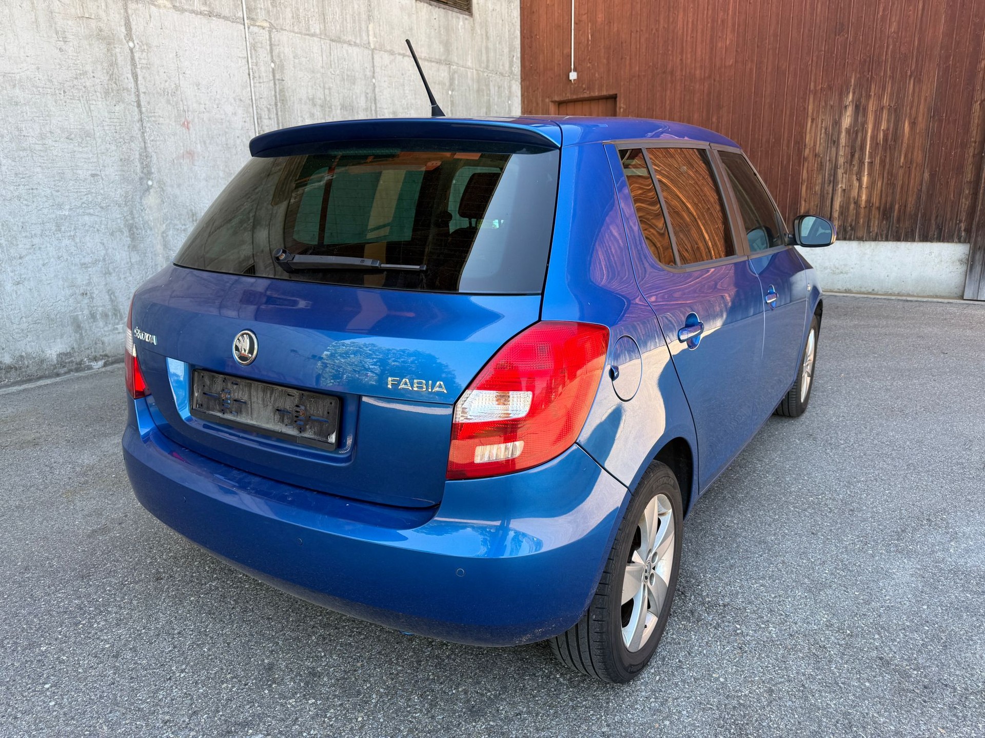 SKODA Fabia 1.6 TDI Elegance-image-8