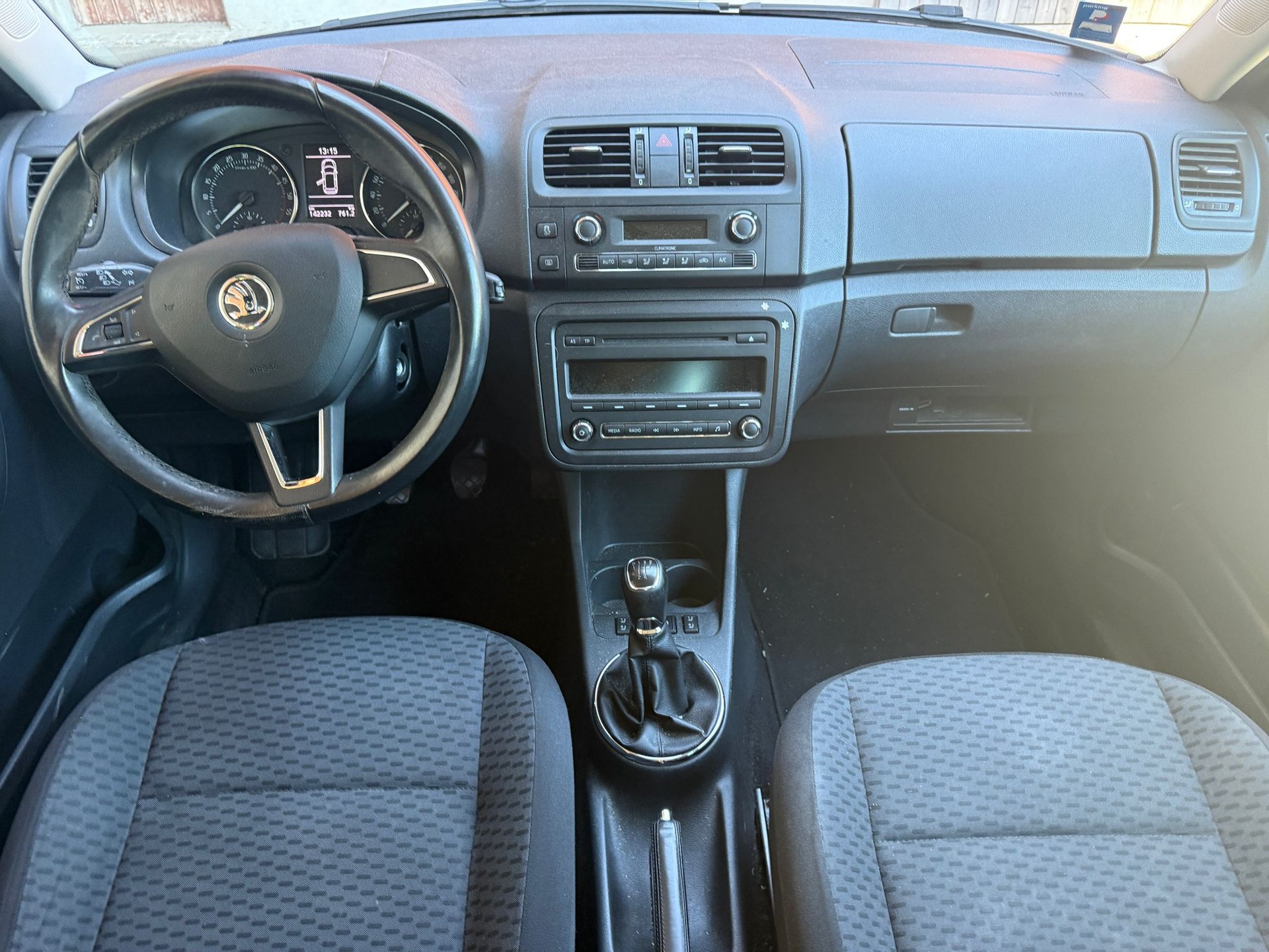 SKODA Fabia 1.6 TDI Elegance-image-13