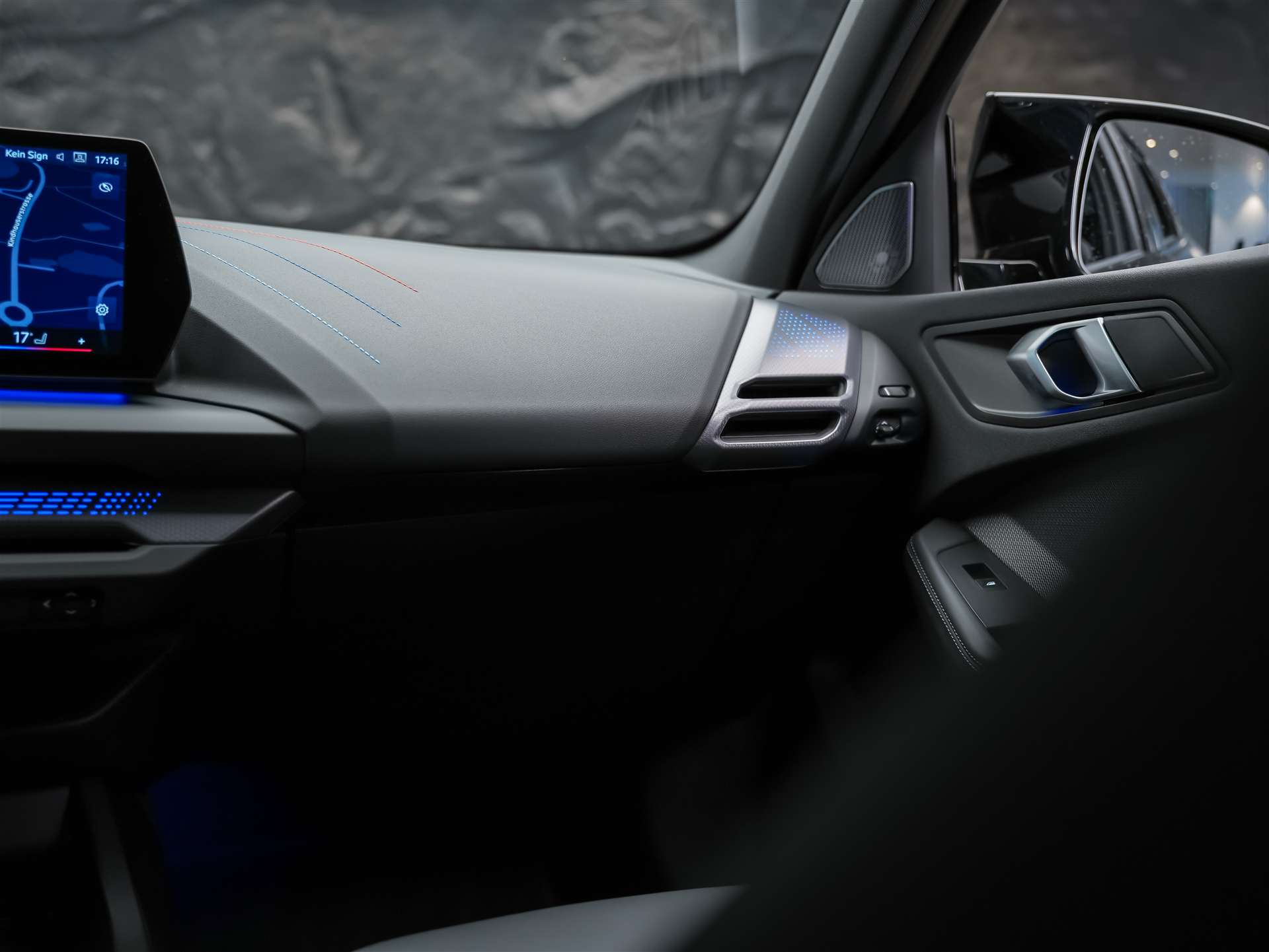 BMW M135 xDrive *Harman/Kardon*Sportsitze*Sitzheizung*Keyless Go*-image-19