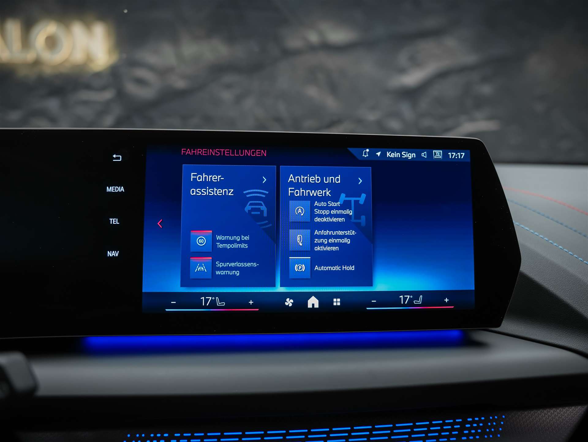 BMW M135 xDrive *Harman/Kardon*Sportsitze*Sitzheizung*Keyless Go*-image-28