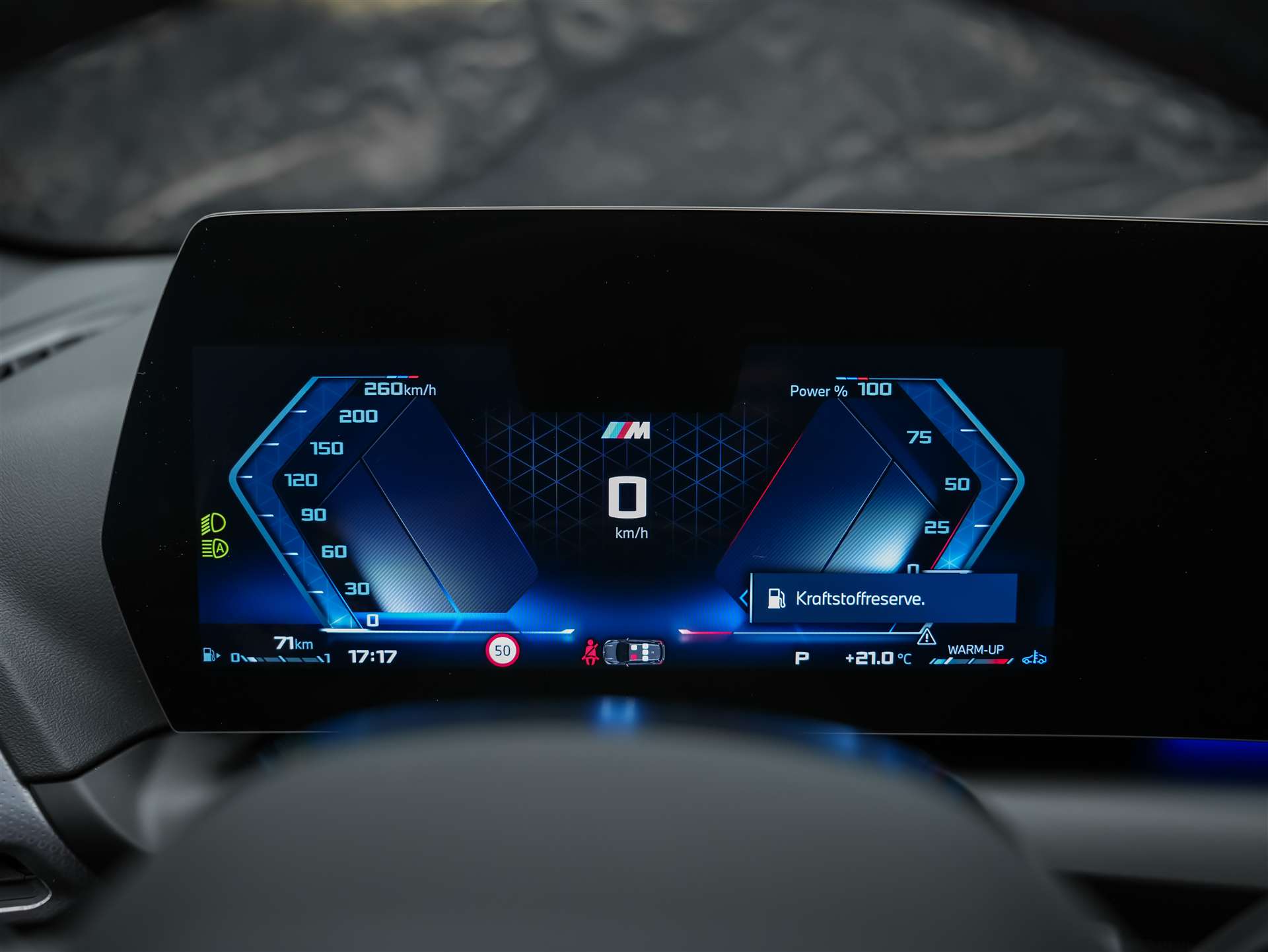 BMW M135 xDrive *Harman/Kardon*Sportsitze*Sitzheizung*Keyless Go*-image-25