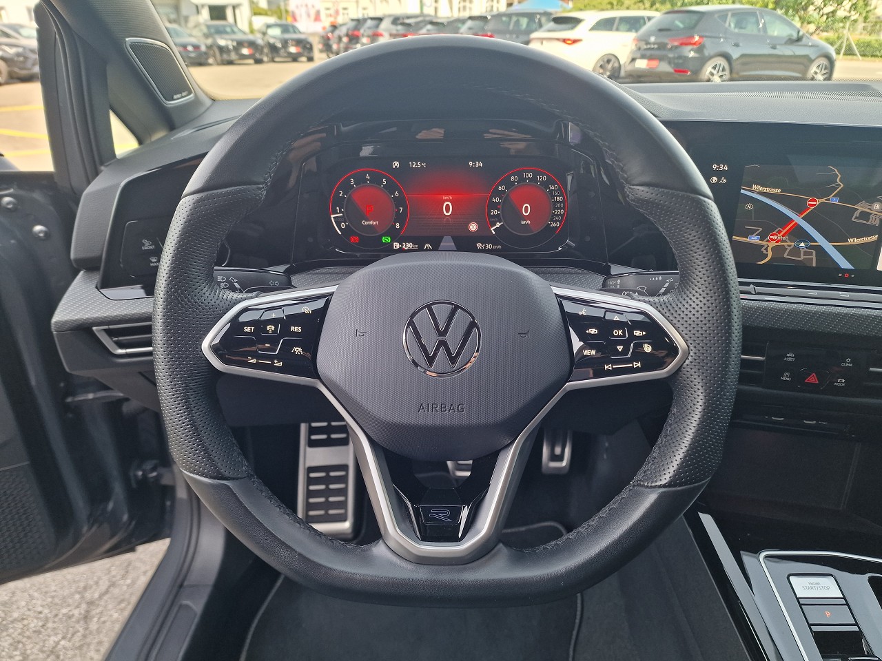 VW Golf 1.5 eTSI mHEV ACT R-Line DSG-image-14