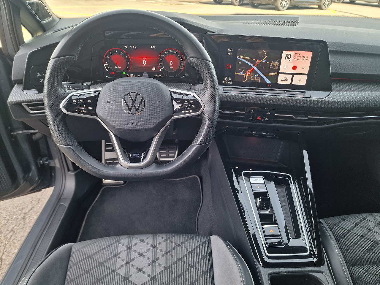 VW Golf 1.5 eTSI mHEV ACT R-Line DSG-image-13