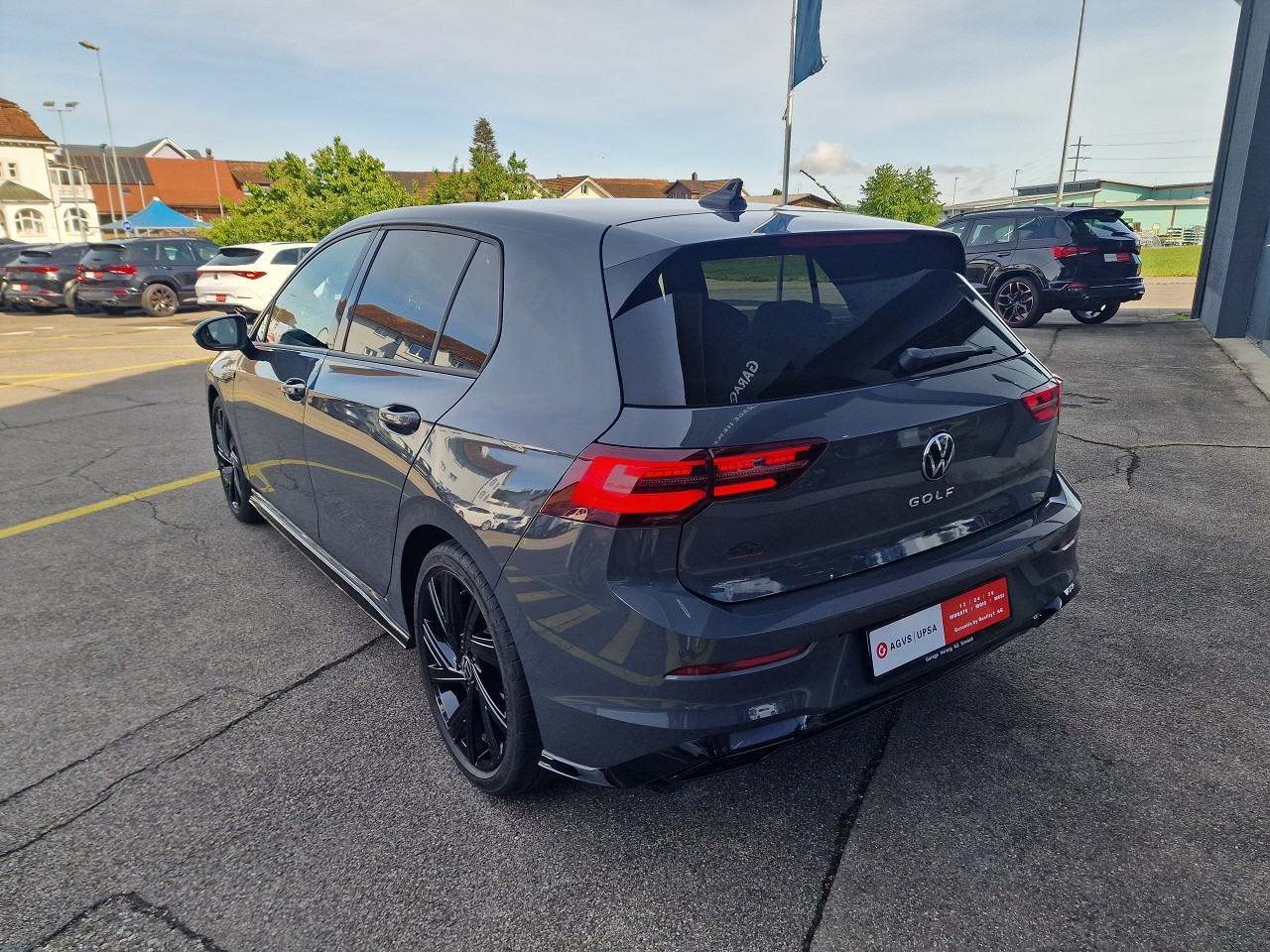 VW Golf 1.5 eTSI mHEV ACT R-Line DSG-showroom-element-3