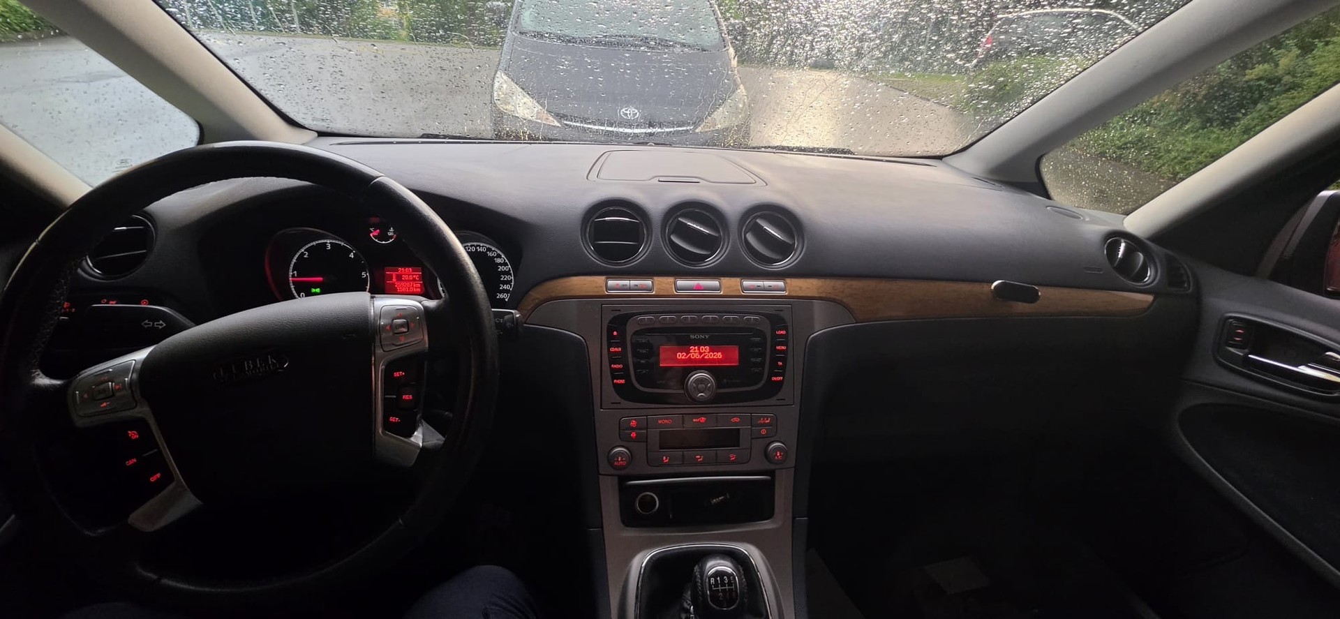 FORD GALAXY-image-7