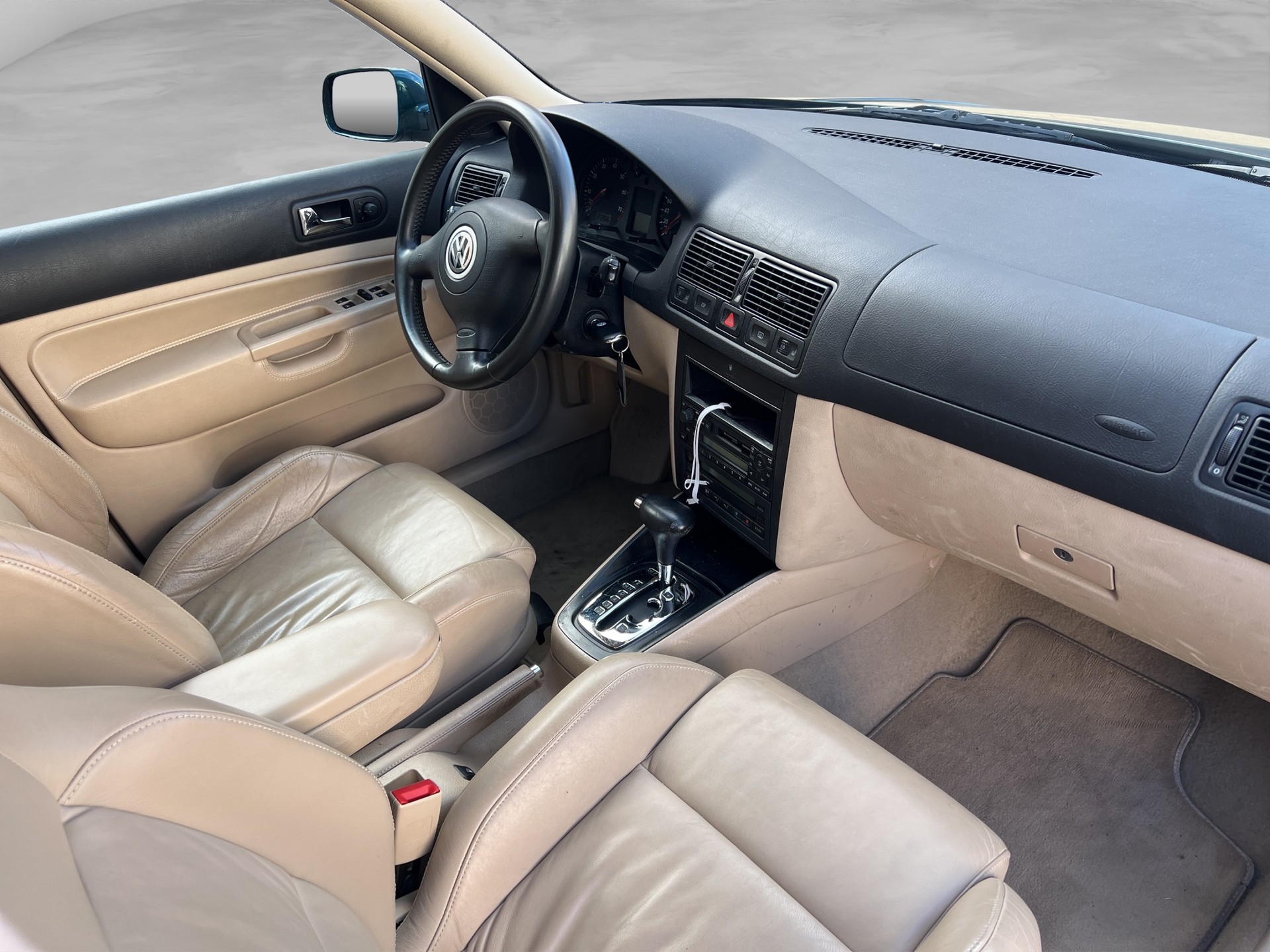 VW Golf 2.3 Highline-image-9