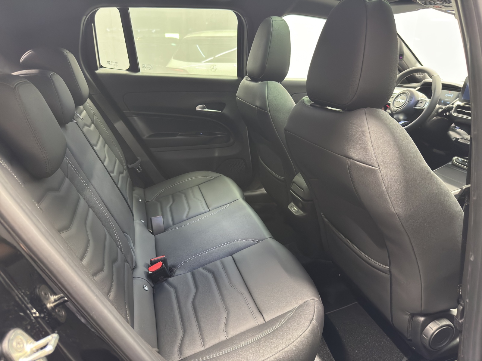 JEEP Avenger 1.2 MHEV Summit&Sky-image-9