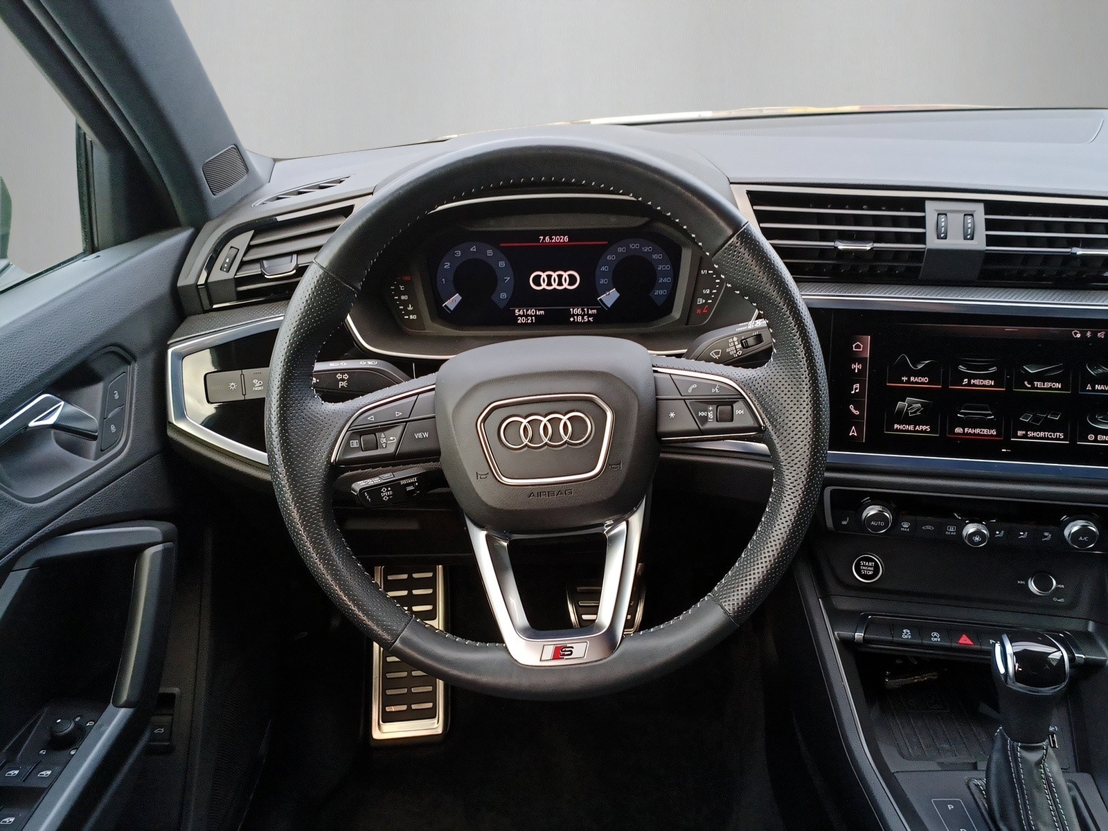 AUDI Q3 35 TFSI advanced S-tronic-image-15