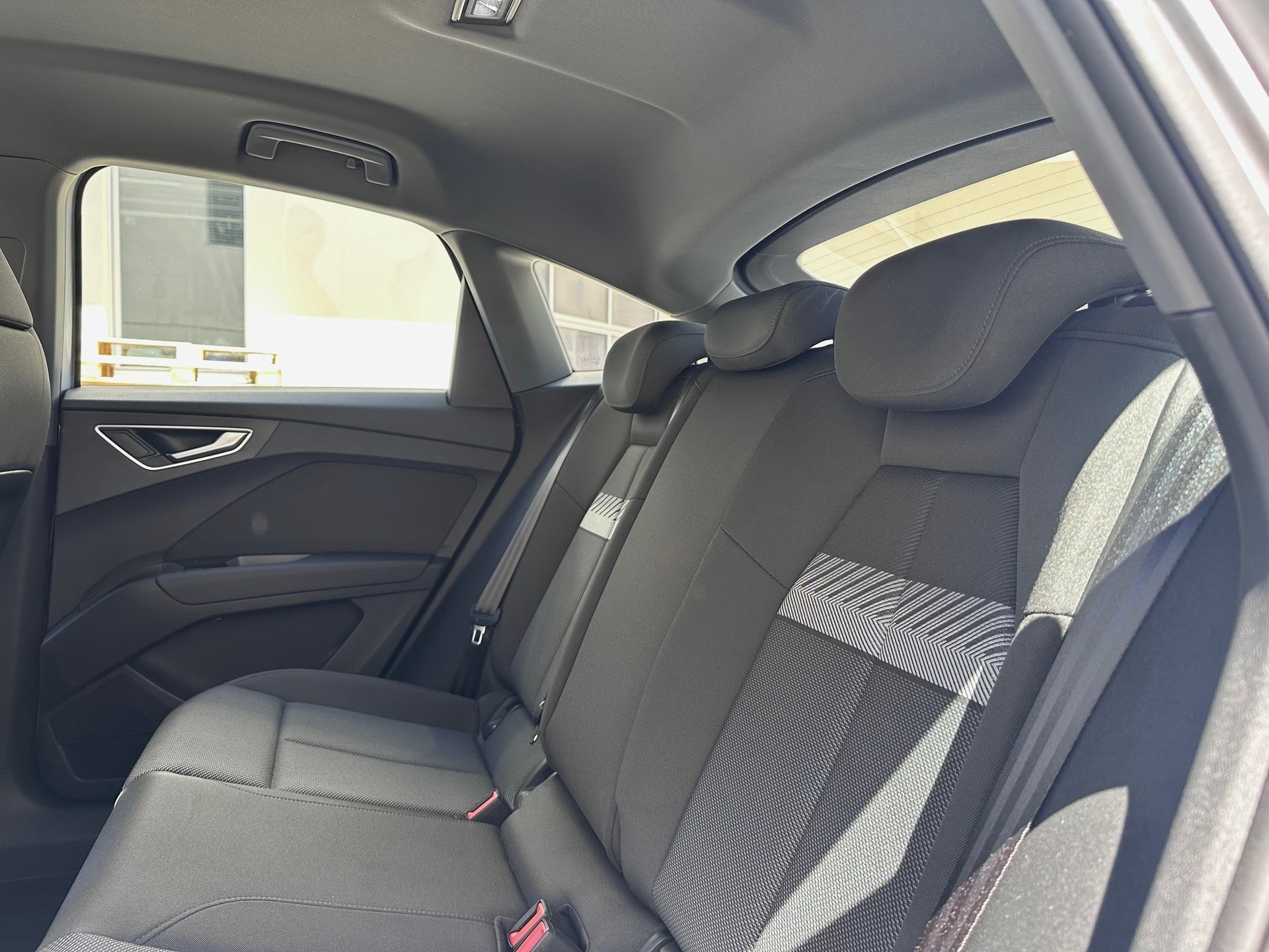 AUDI Q4 Sportback e-tron 50 quattro-image-10