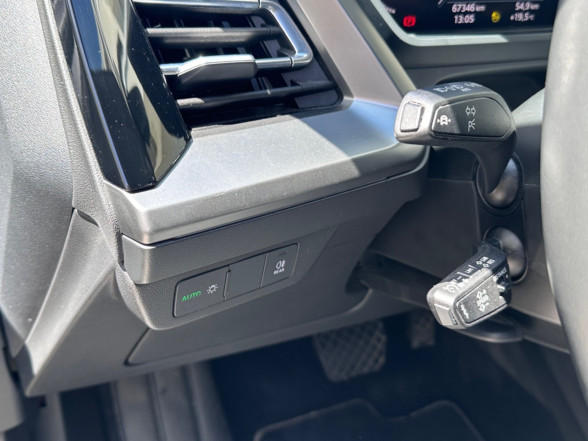 AUDI Q4 Sportback e-tron 50 quattro-image-11