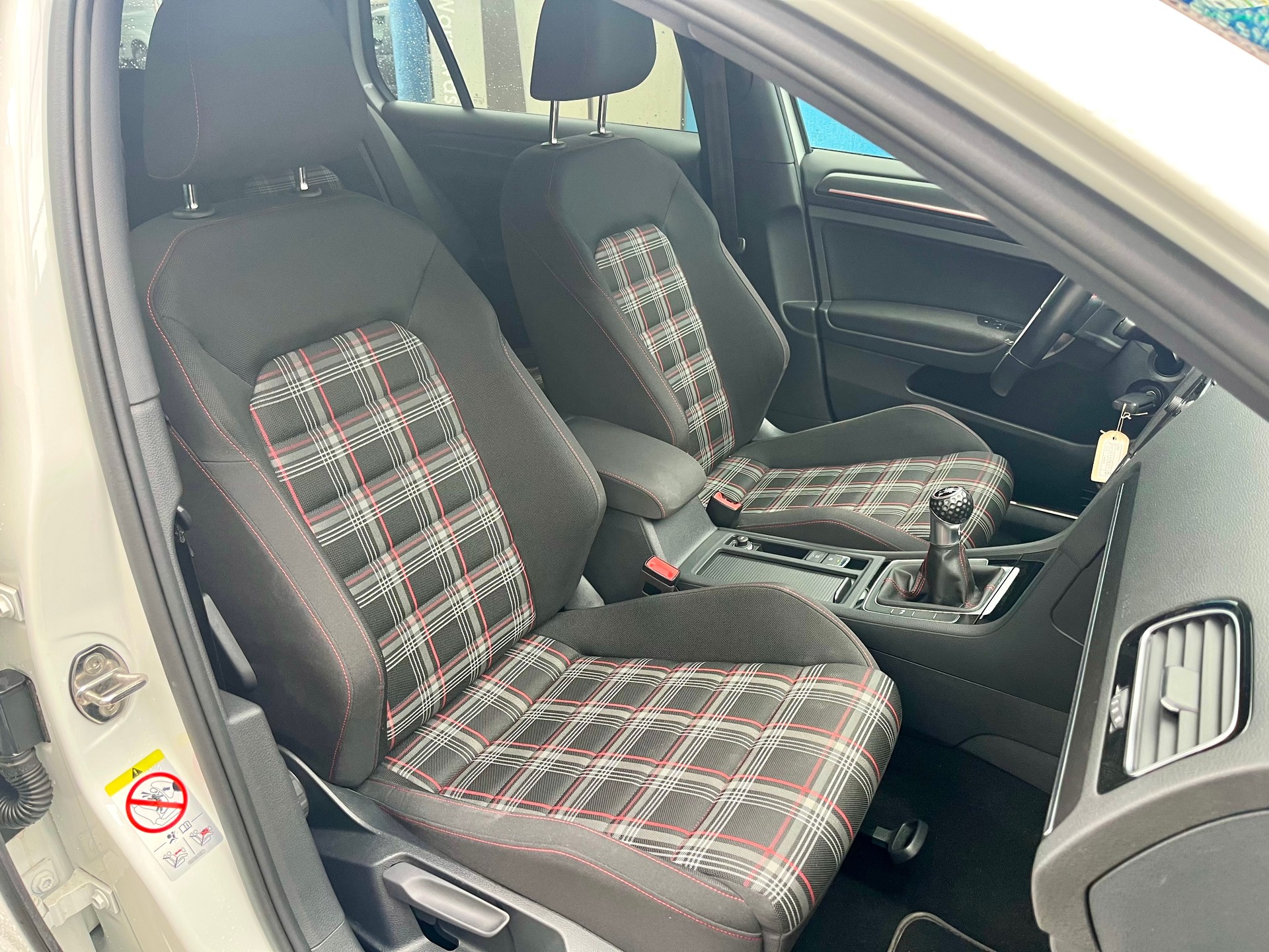 VW Golf 2.0 TSI GTI Performance-image-27