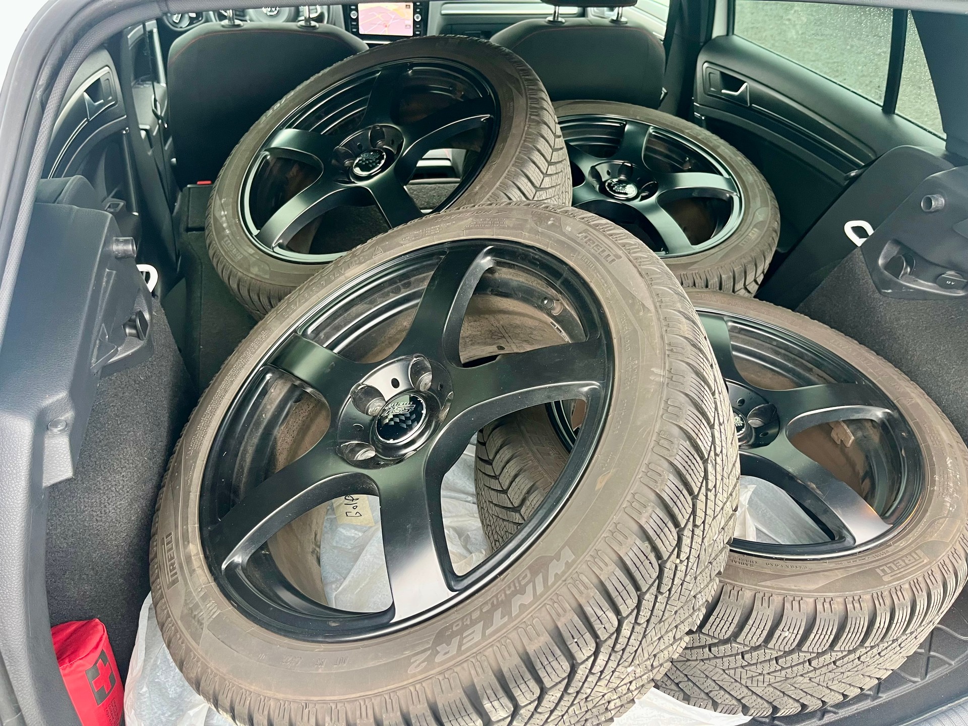 VW Golf 2.0 TSI GTI Performance-image-30
