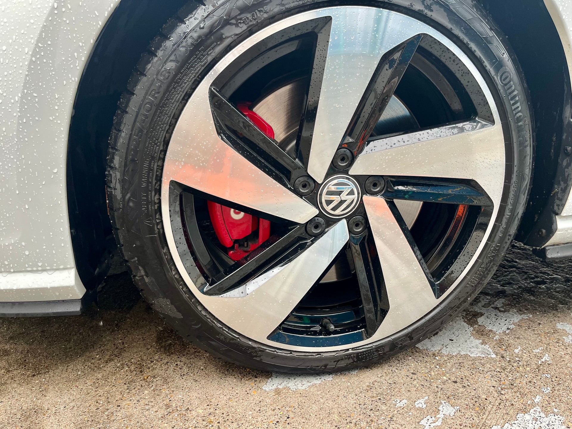 VW Golf 2.0 TSI GTI Performance-image-29