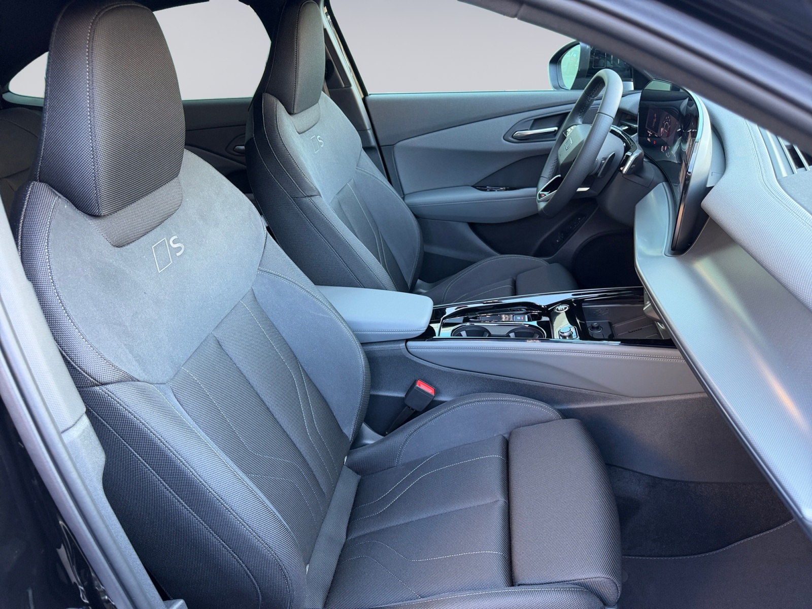 AUDI Q3 Sportback 110 kW TFSI S tronic-image-12