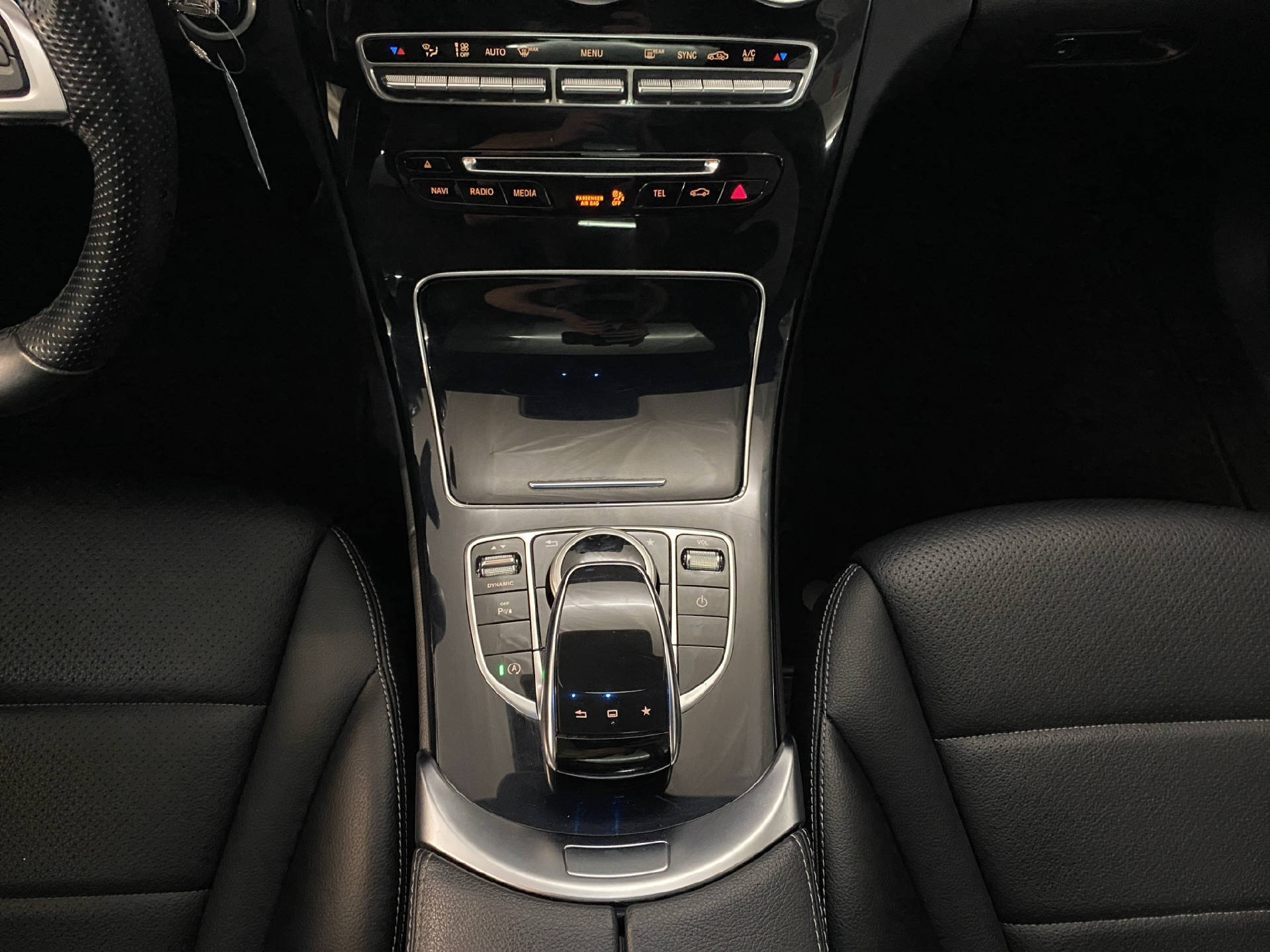 MERCEDES-BENZ C 200 AMG Line 4MATIC-image-9