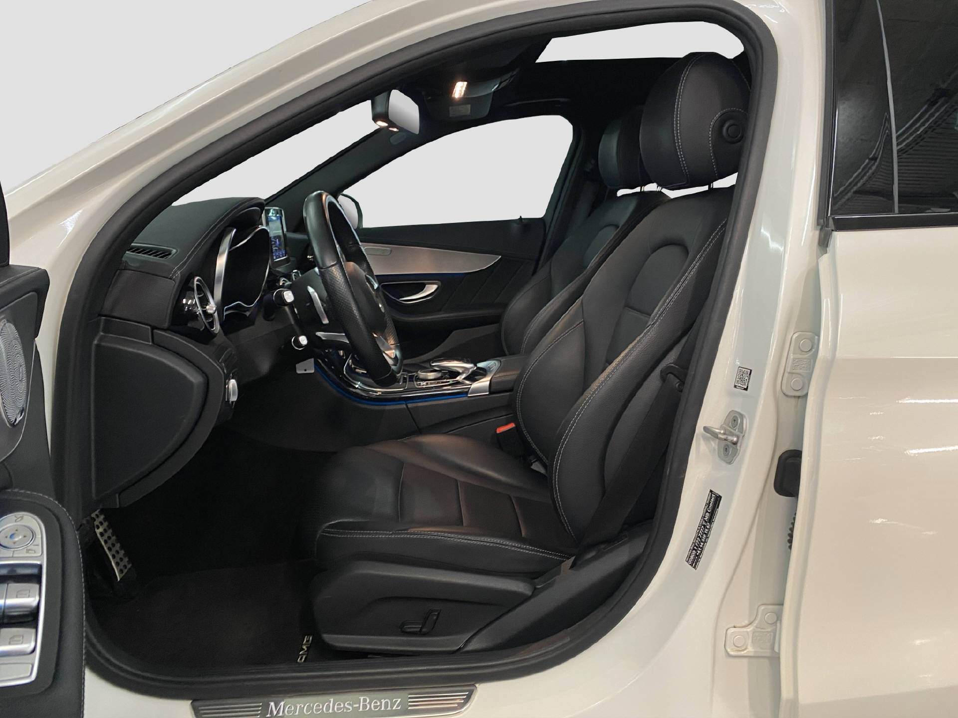 MERCEDES-BENZ C 200 AMG Line 4MATIC-image-6