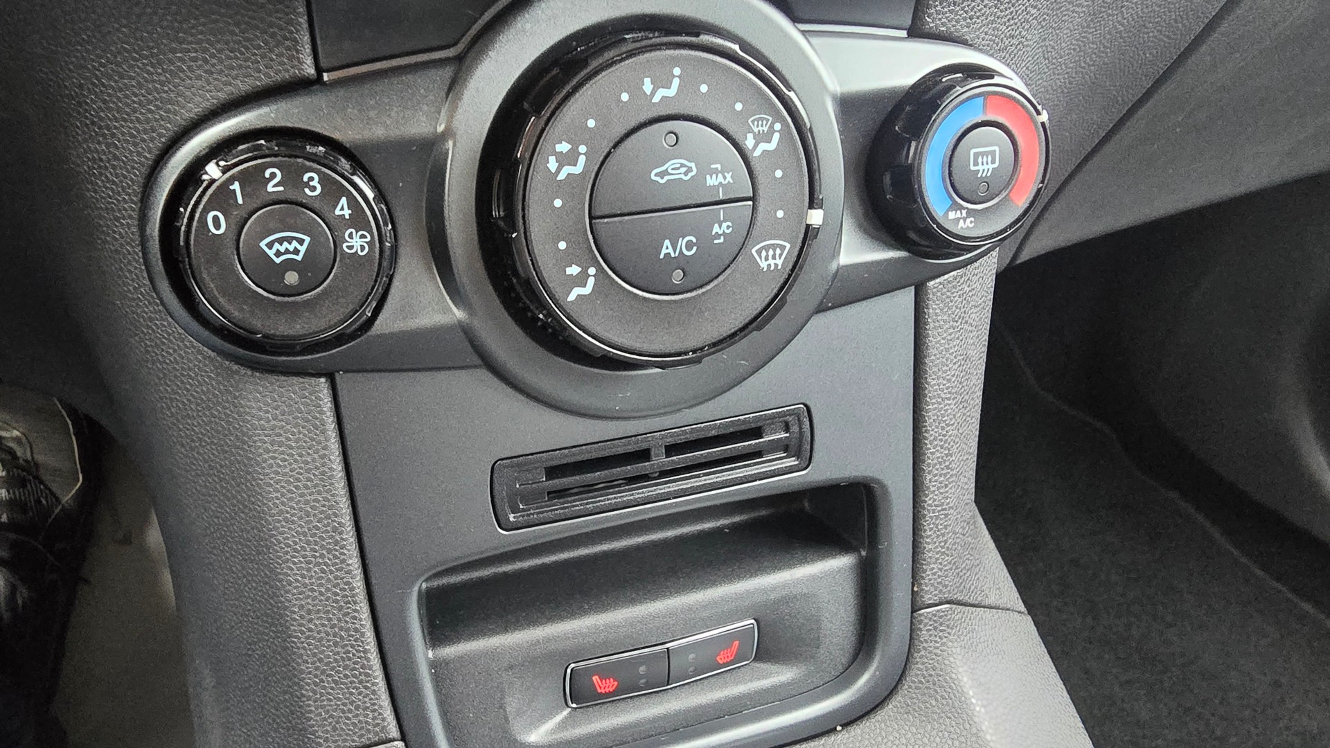 FORD Fiesta 1.0 Trend 1.25-image-8