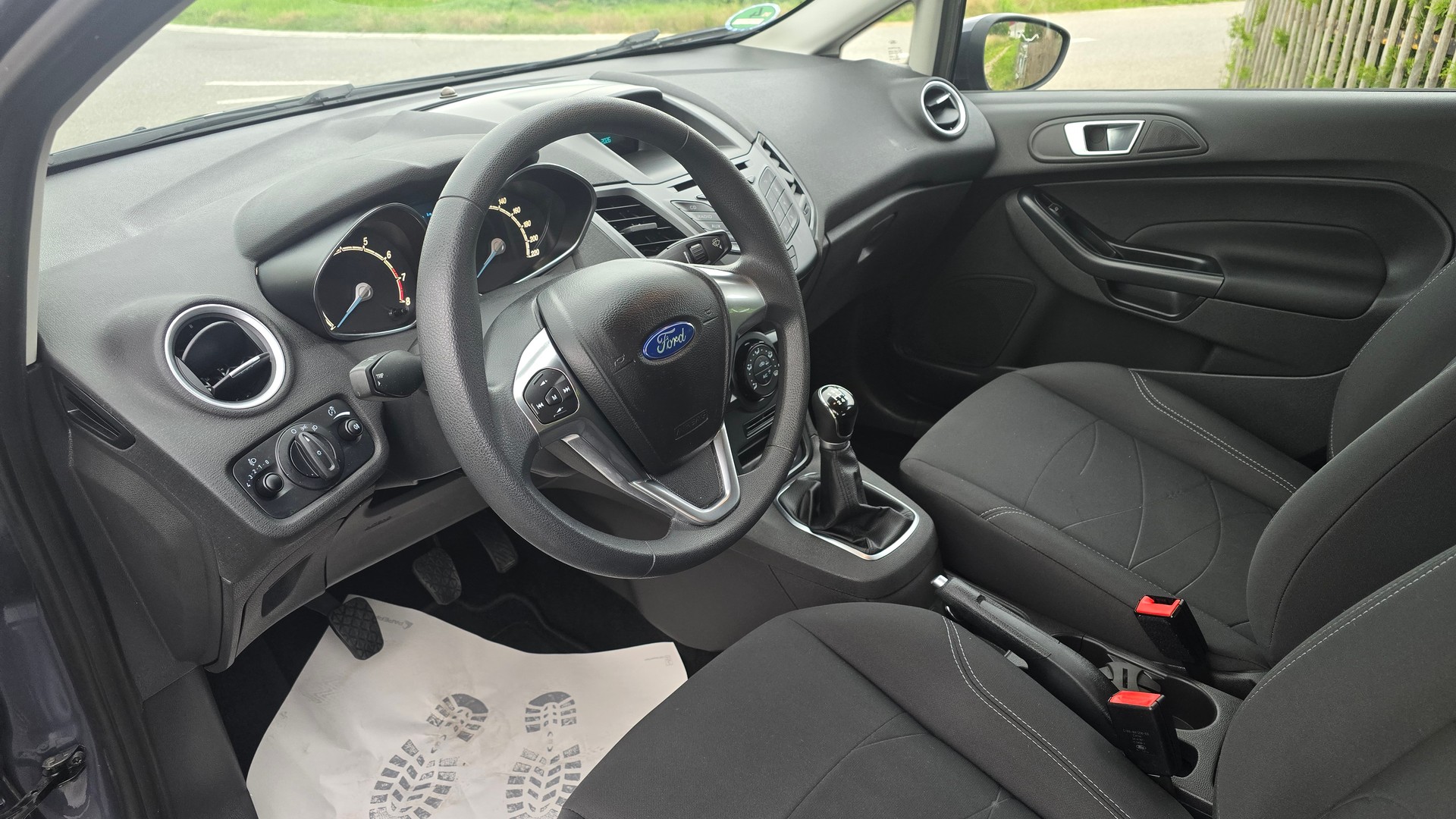 FORD Fiesta 1.0 Trend 1.25-image-7