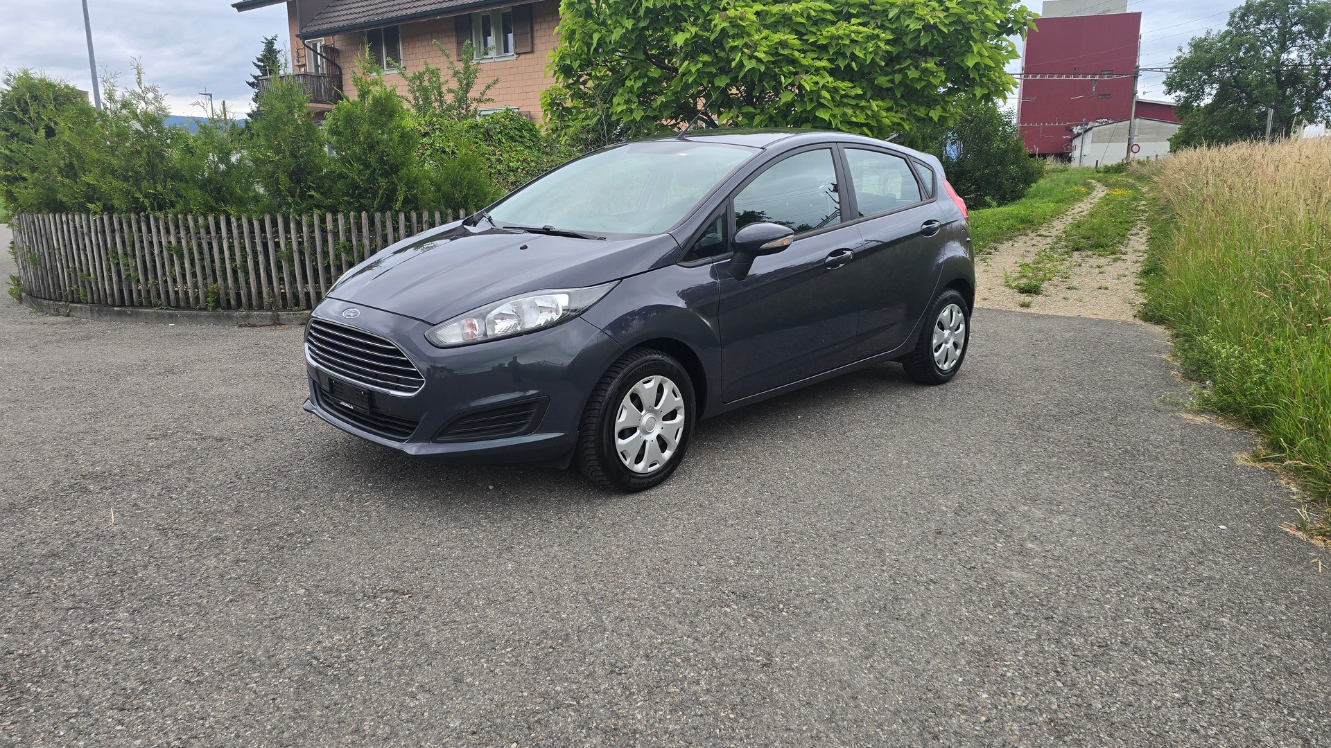 FORD Fiesta 1.0 Trend 1.25-image-2