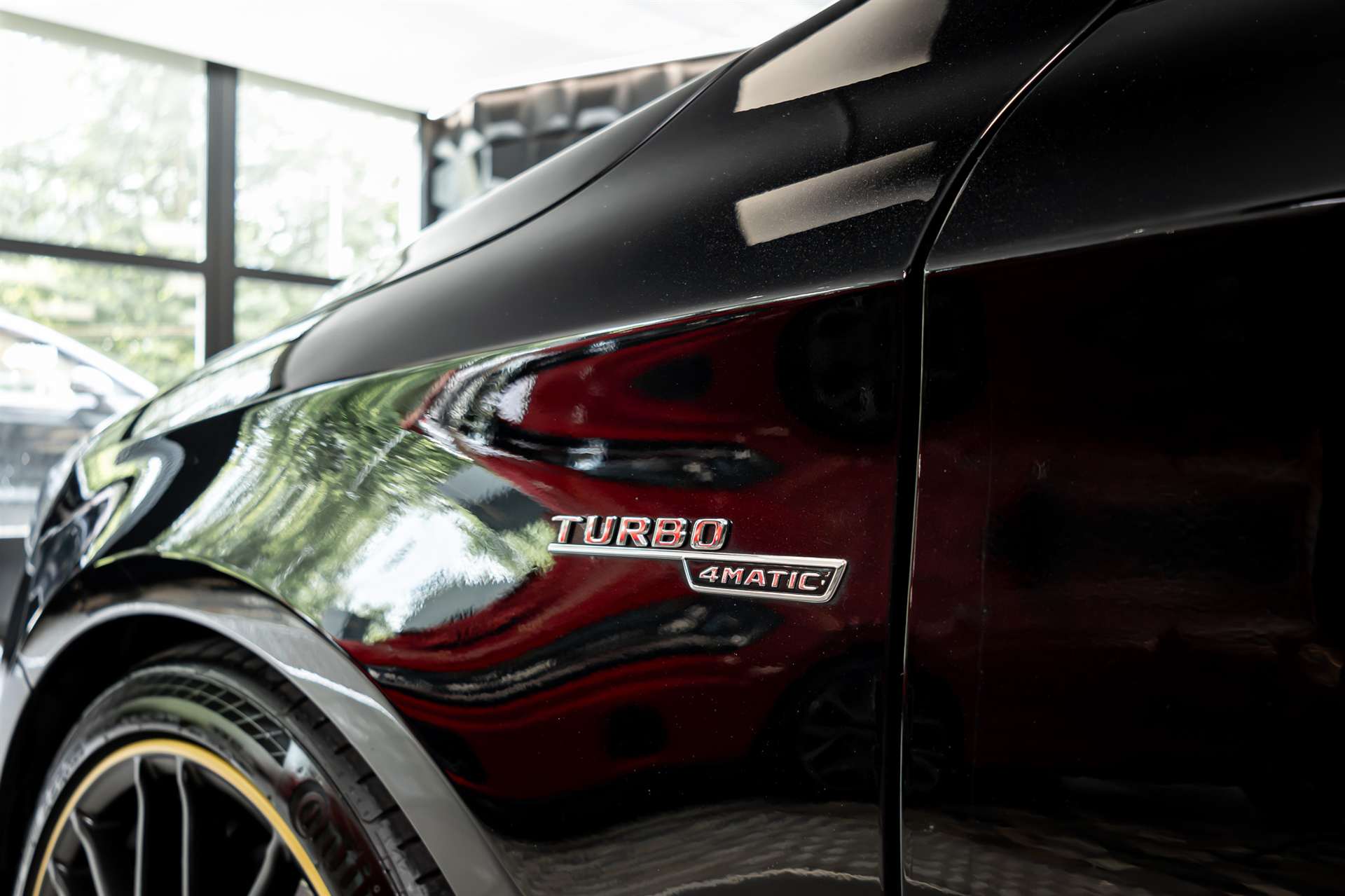 MERCEDES-BENZ CLA Shooting Brake 45 AMG Yellow Night Edition 4Matic Speed.-image-29