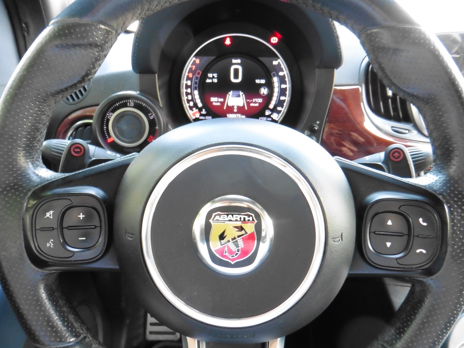 FIAT 595 1.4 16V Turbo Abarth Competizione Dualogic-image-23