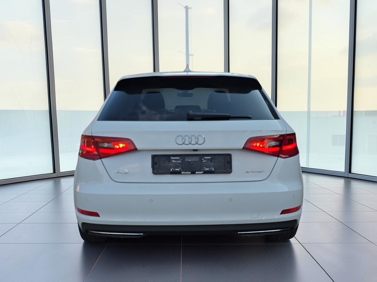AUDI A3 Sportback 1.4 e-tron Attraction S-tronic-image-5