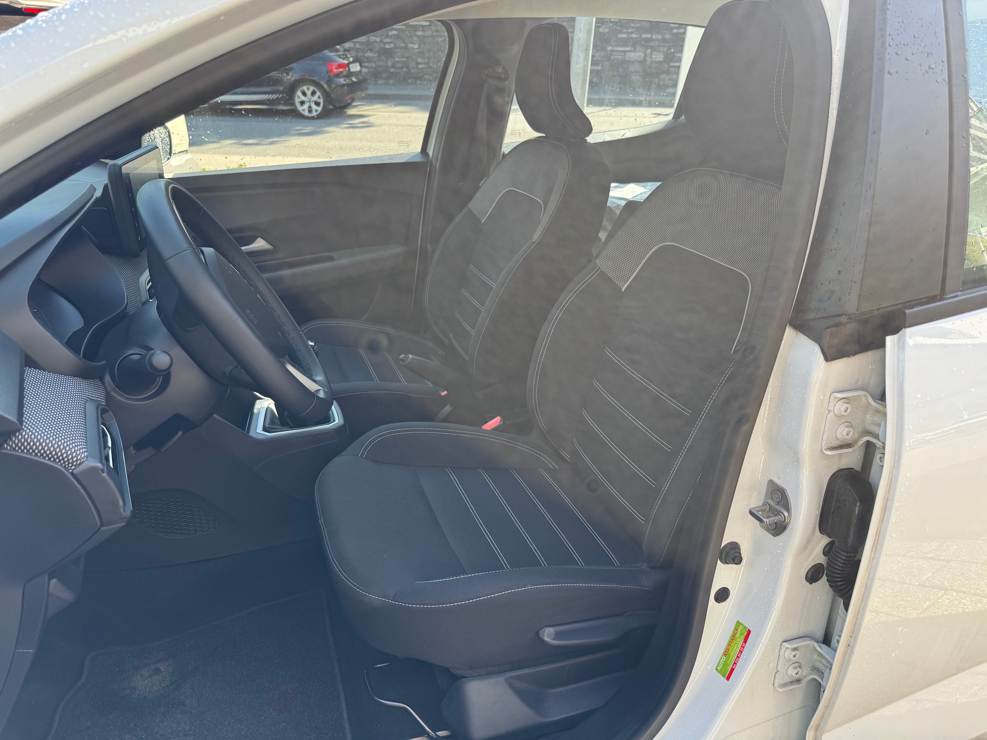 DACIA Sandero TCe 90 Expression-image-11