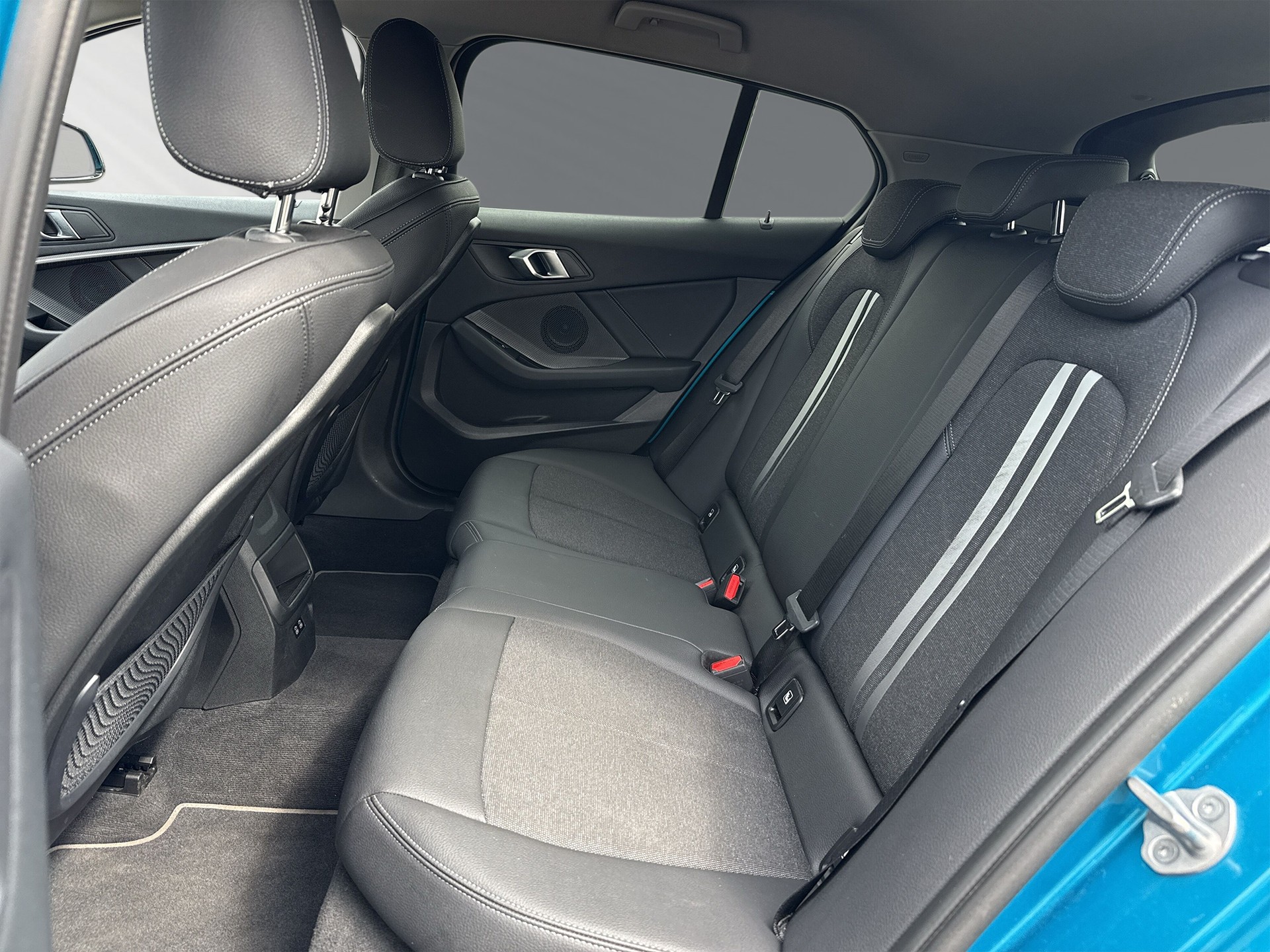 BMW 118i Sport Line Steptronic-image-6