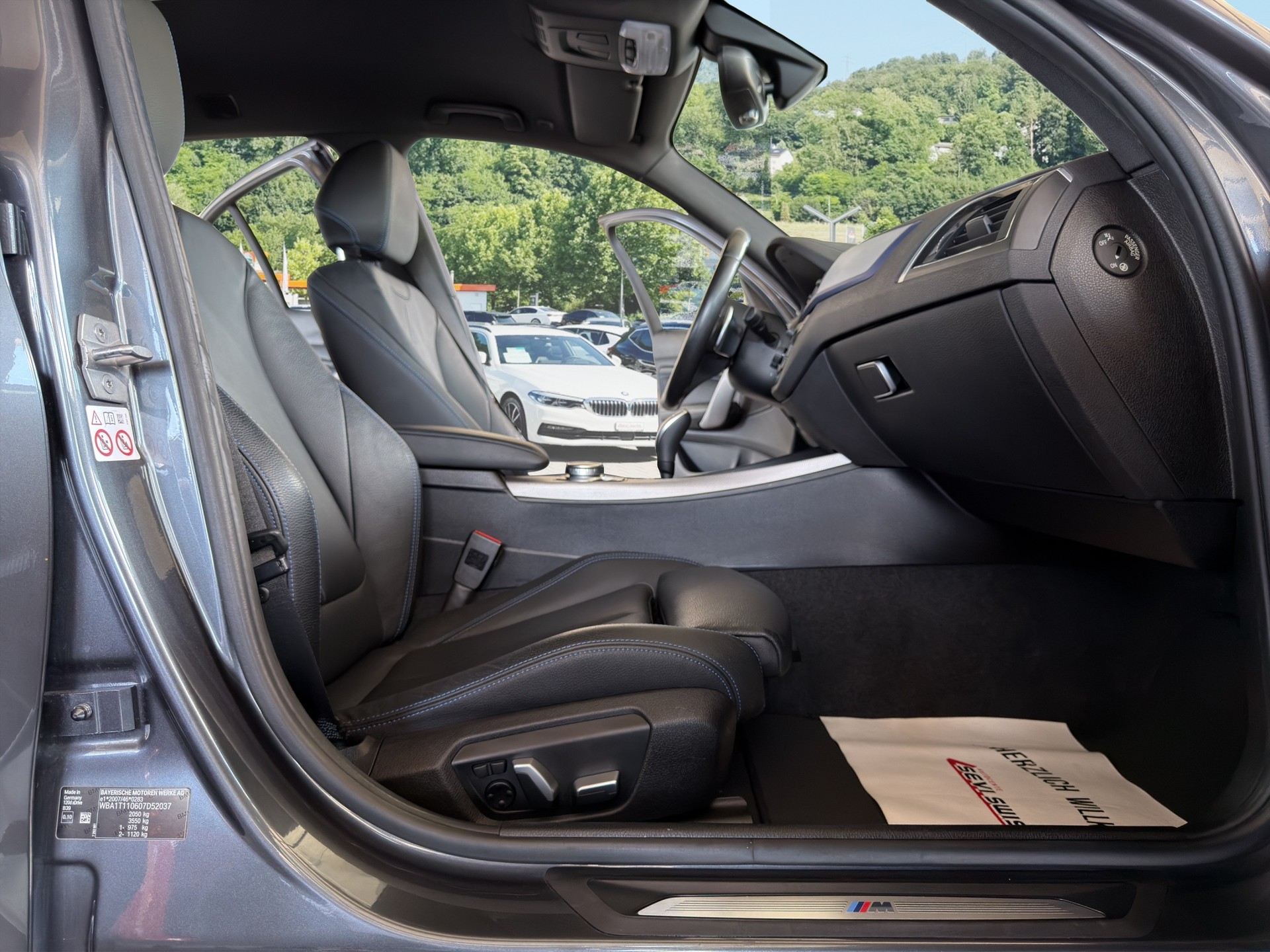 BMW 120d xDrive Edition M Sport Steptronic*Frisch ab MFK,1 Jahr oder 20'000km Garantie*-image-11