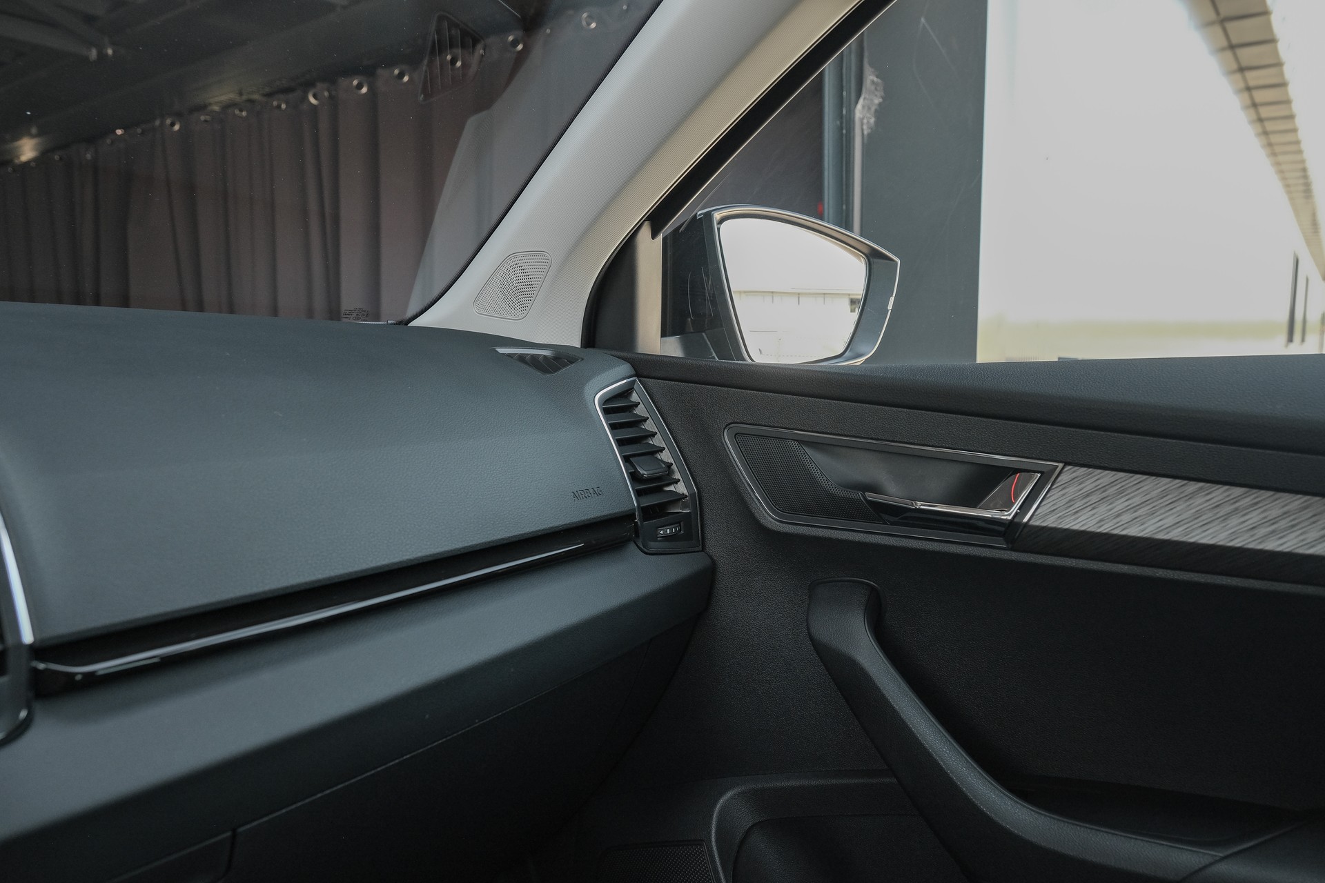 SKODA Karoq 1.5 TSI Top Selection DSG-image-22
